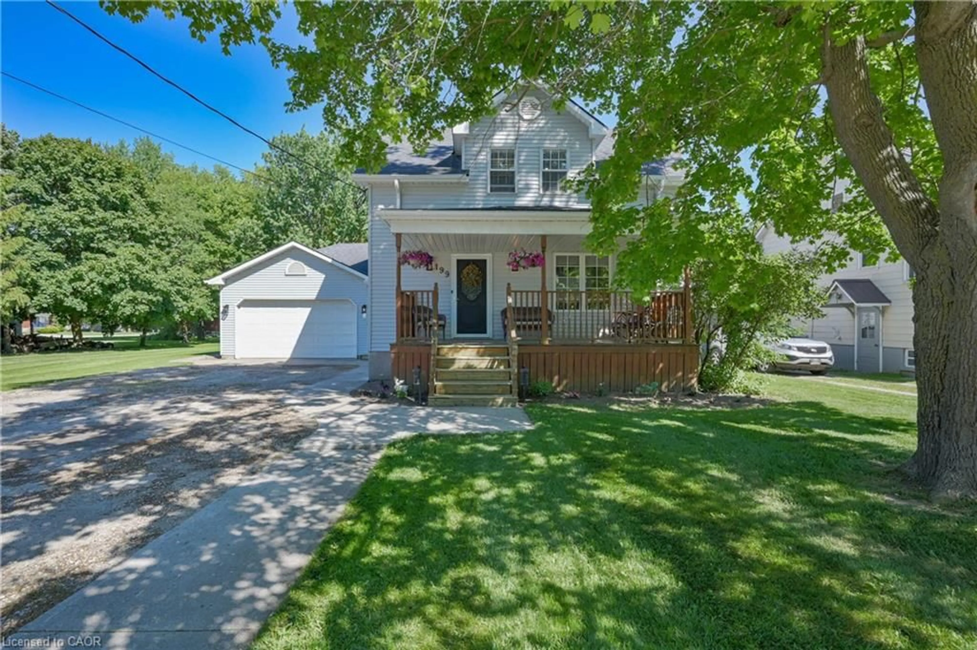 A pic from outside/outdoor area/front of a property/back of a property/a pic from drone, street for 199 Winstanley St, Monkton Ontario N0K 1P0