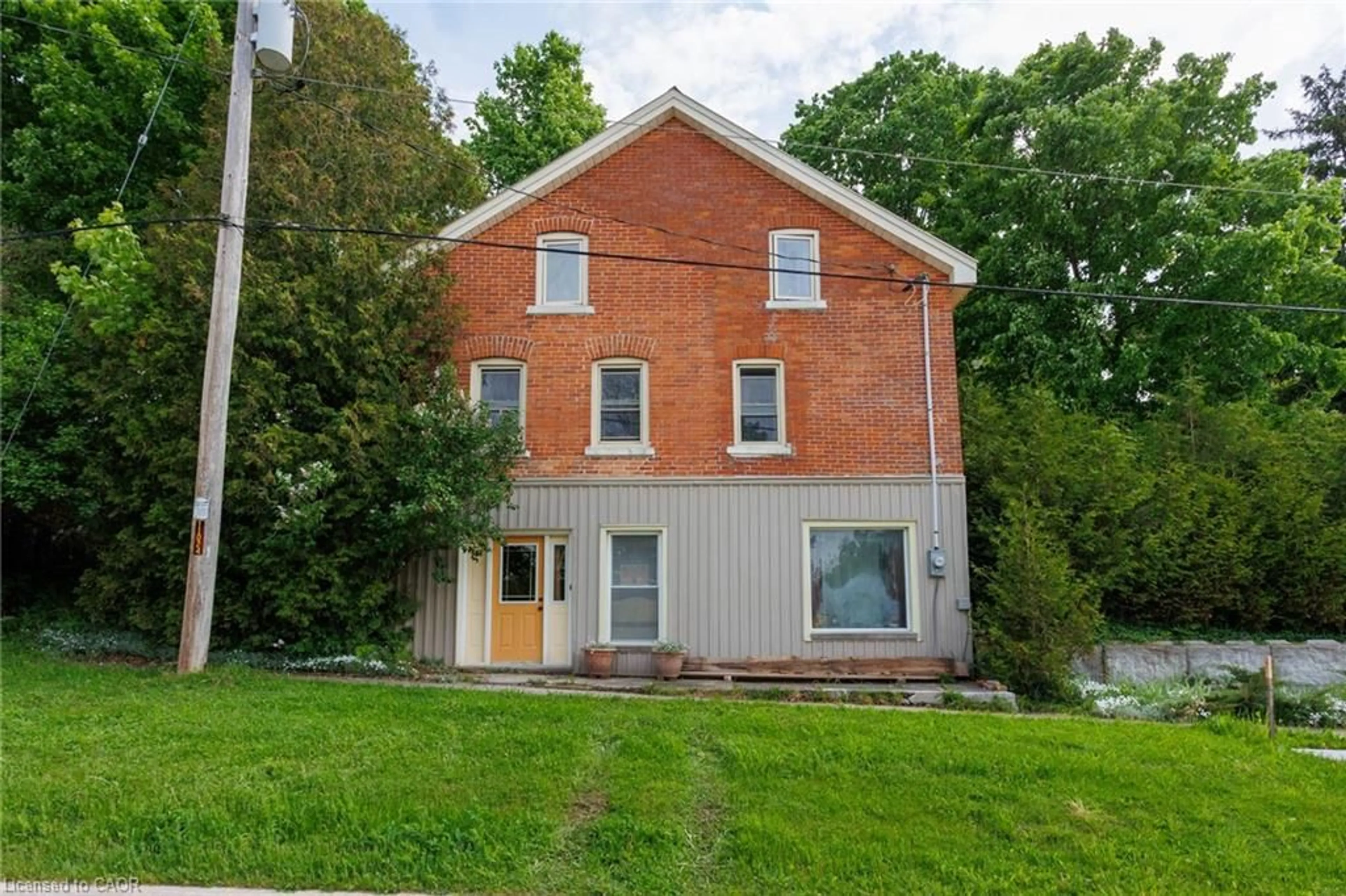 Home with brick exterior material, building for 3095 Old Mill St, Fordwich Ontario N0G 1V0