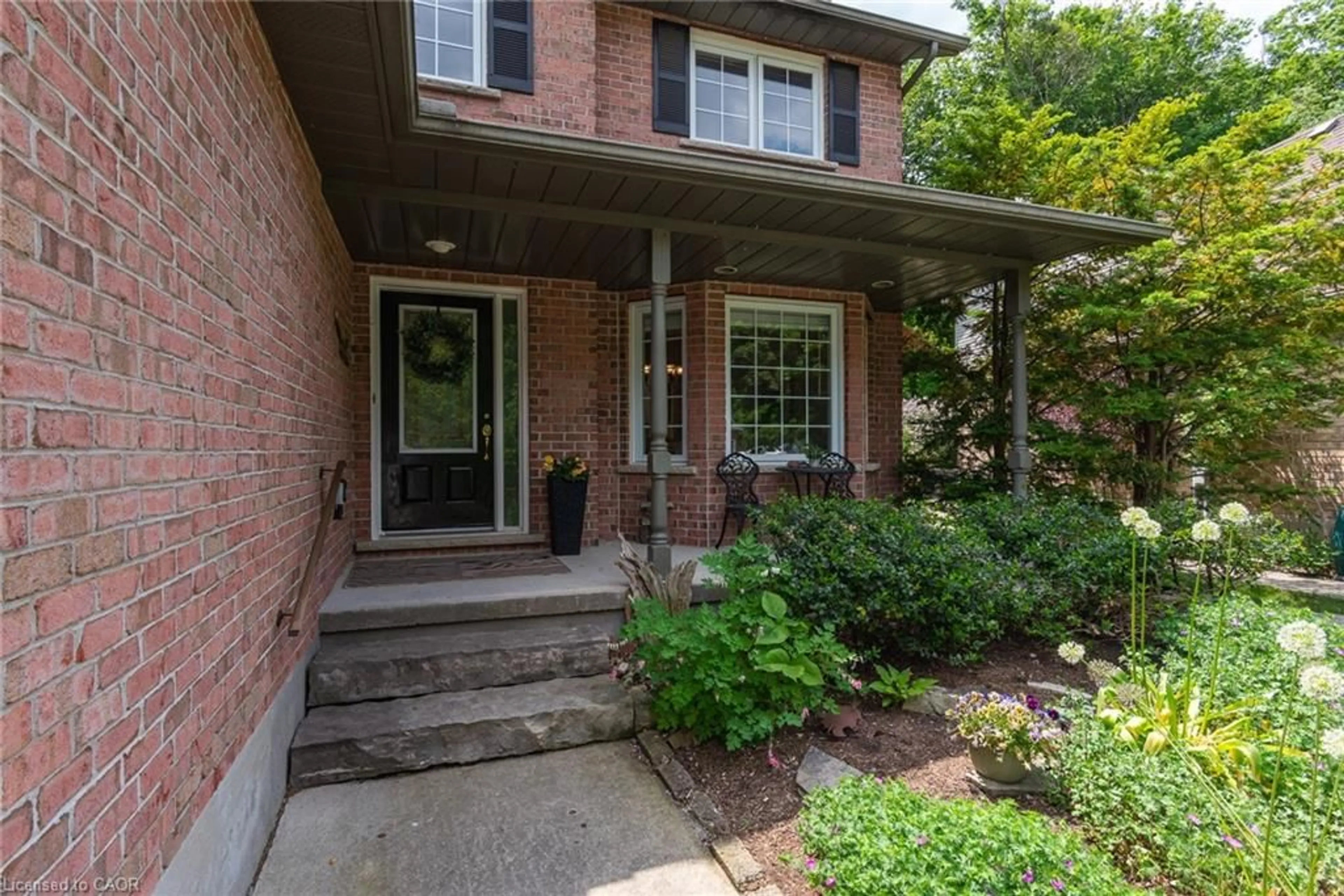 Home with brick exterior material, street for 128 Eby Cres, New Hamburg Ontario N3A 1Z2