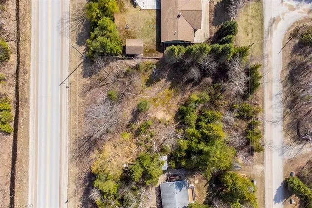 37 Emerson Ave, Sauble Beach 4