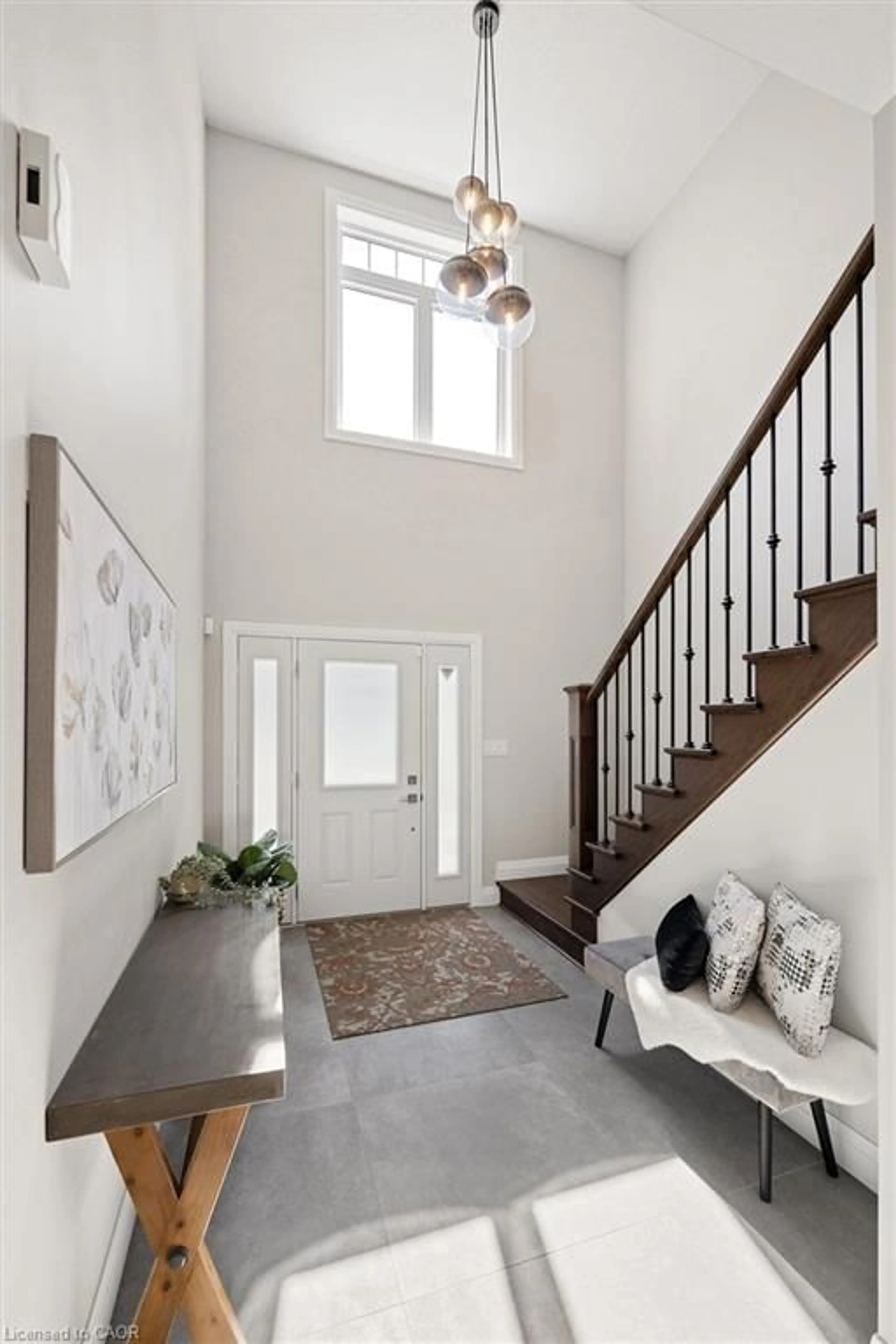 Indoor entryway for 445 Garden St, Cambridge Ontario N3H 4E1