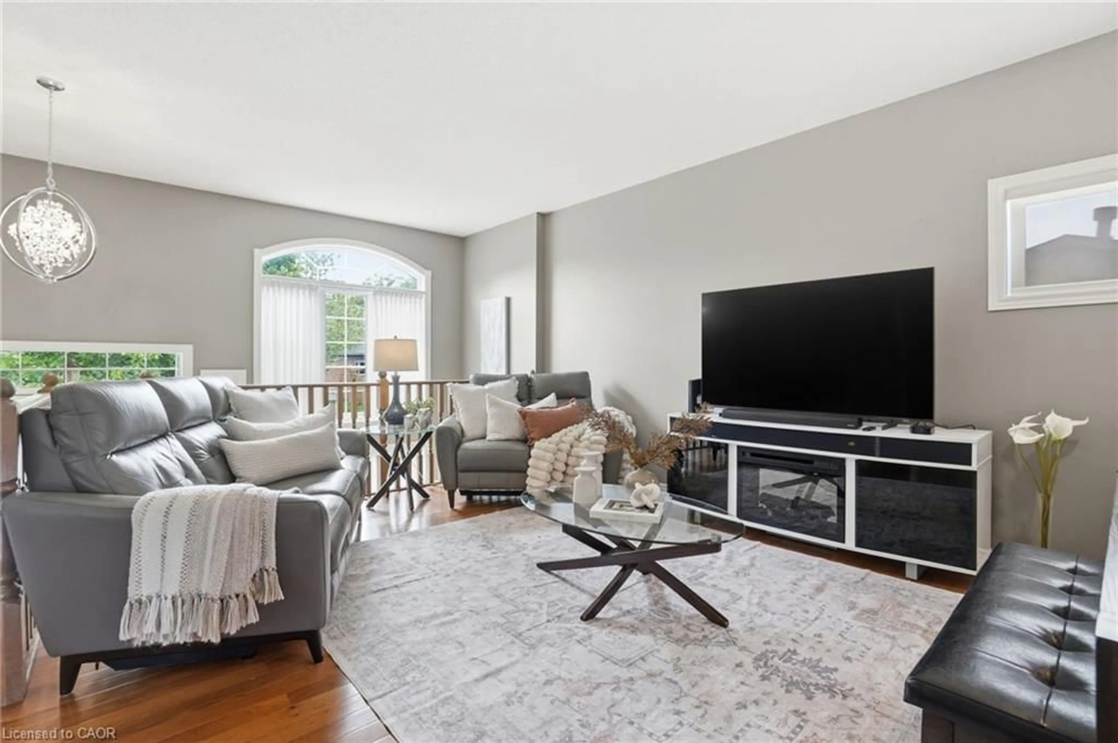 Living room with furniture, unknown for 4869 Cherrywood Dr, Beamsville Ontario L3J 0G3