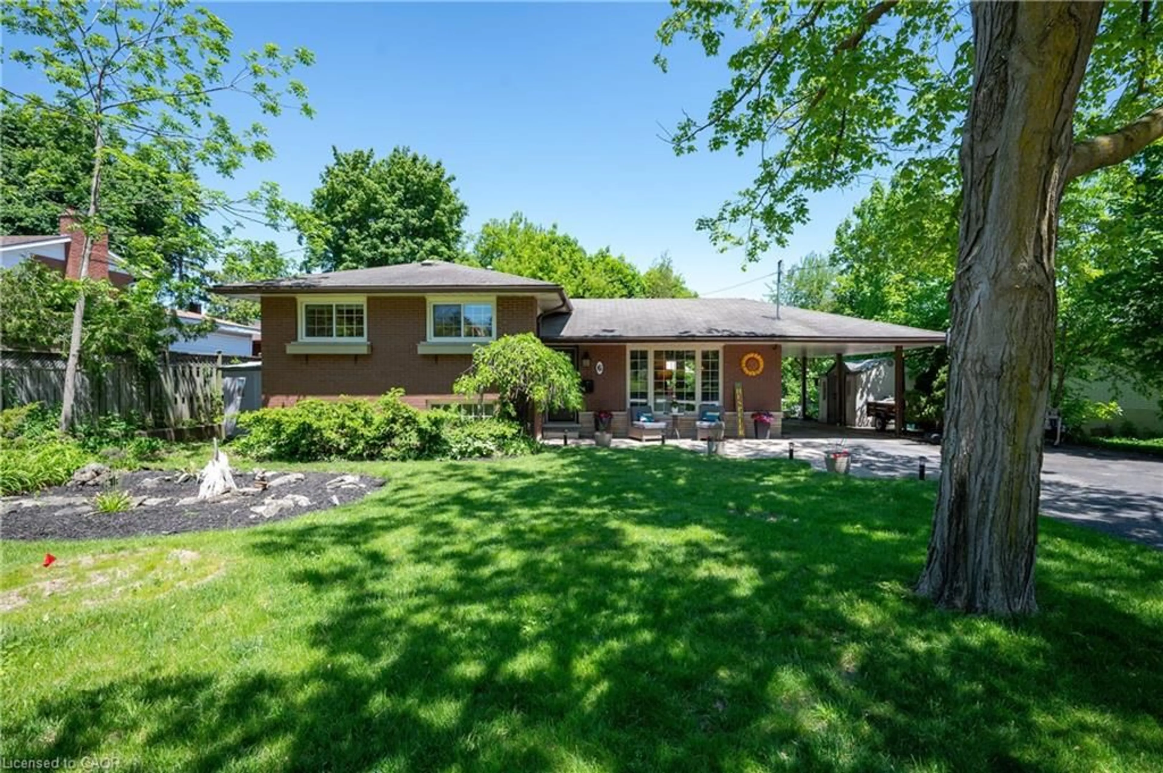 Home with brick exterior material, street for 6 Gerrard Ave, Cambridge Ontario N3C 2R6