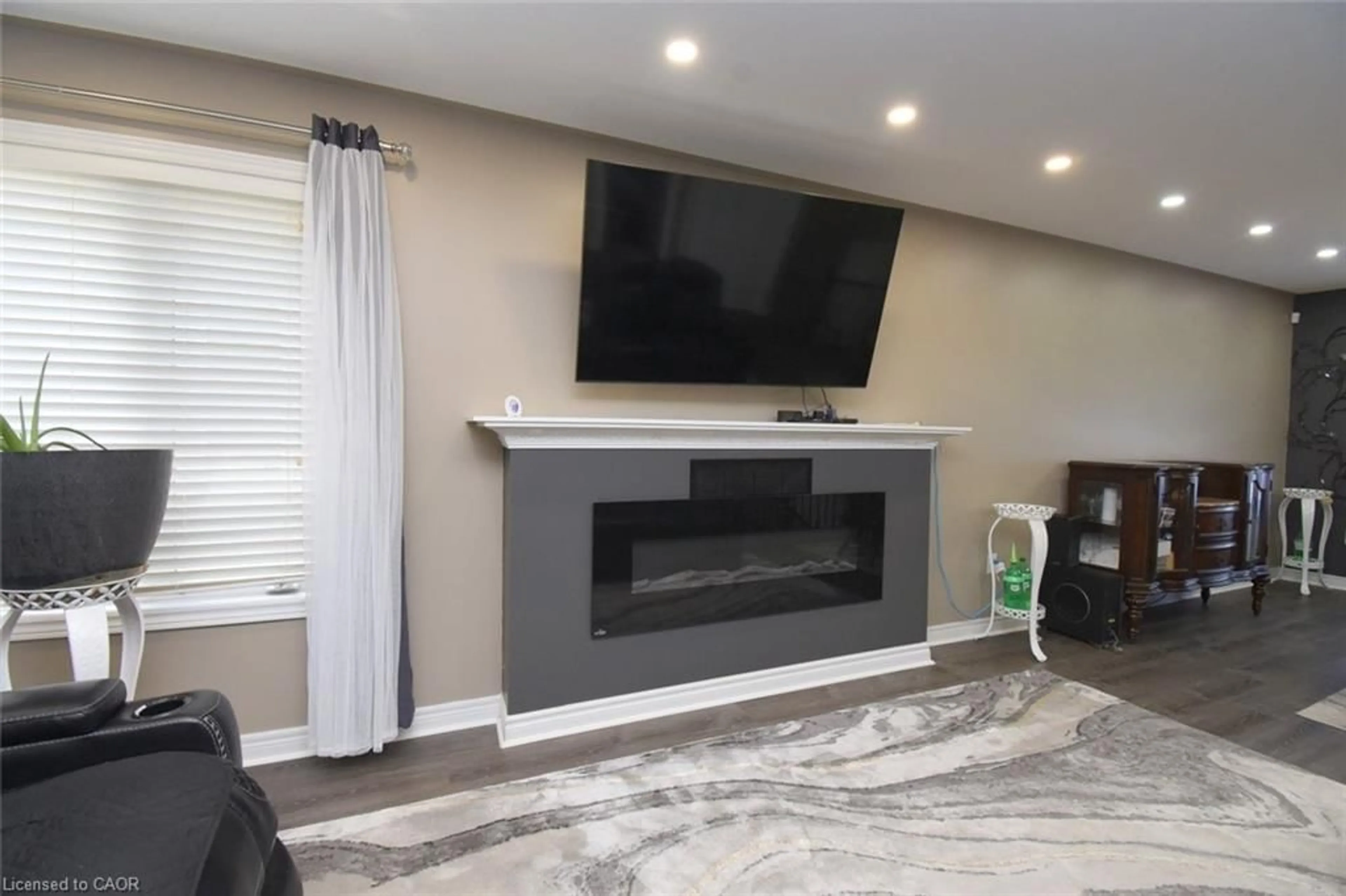 Unknown for 334 St. Lawrence Dr, Welland Ontario L3C 7H7