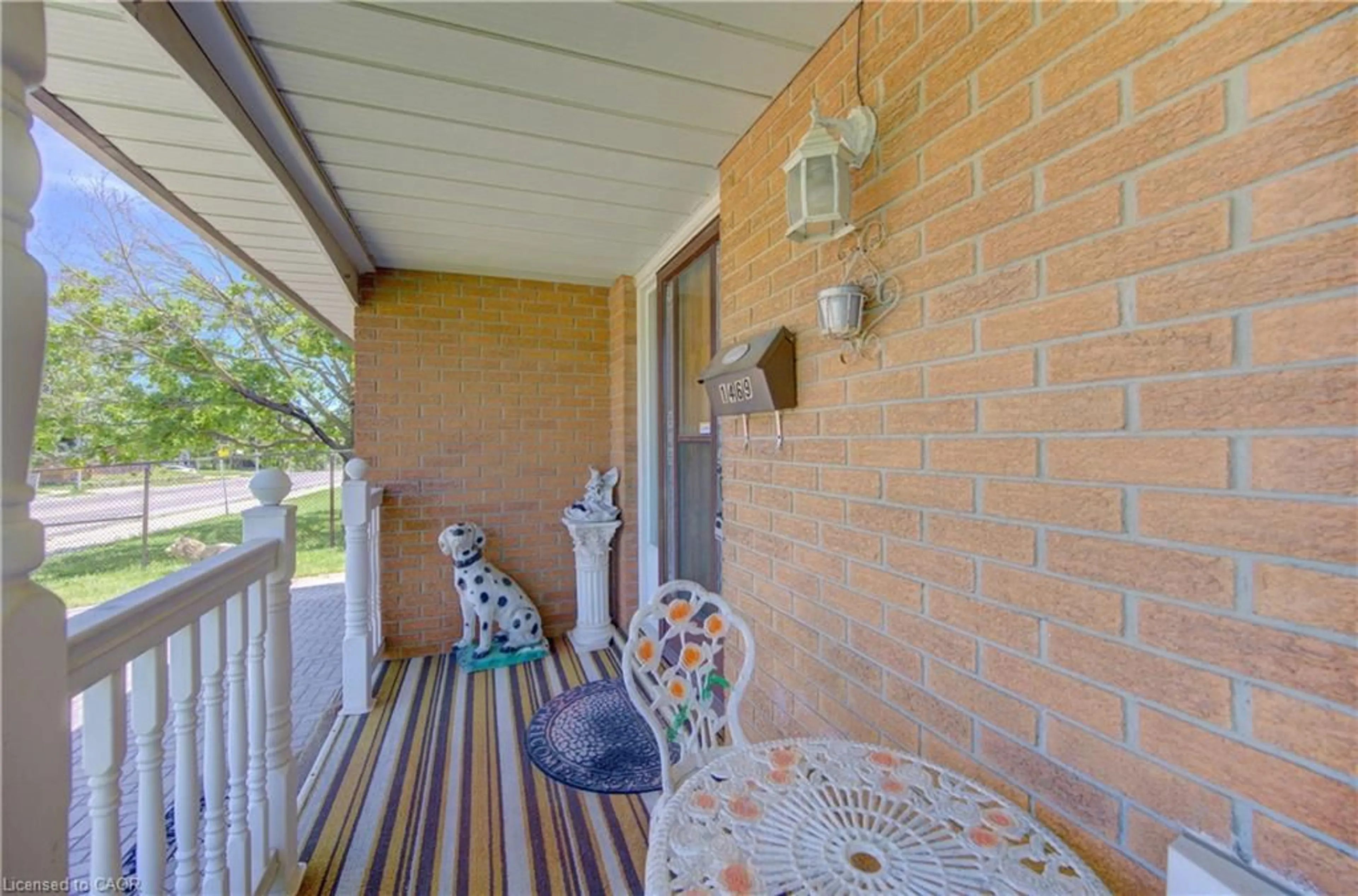 Patio, street for 1469 Queens Blvd, Kitchener Ontario N2M 5B3