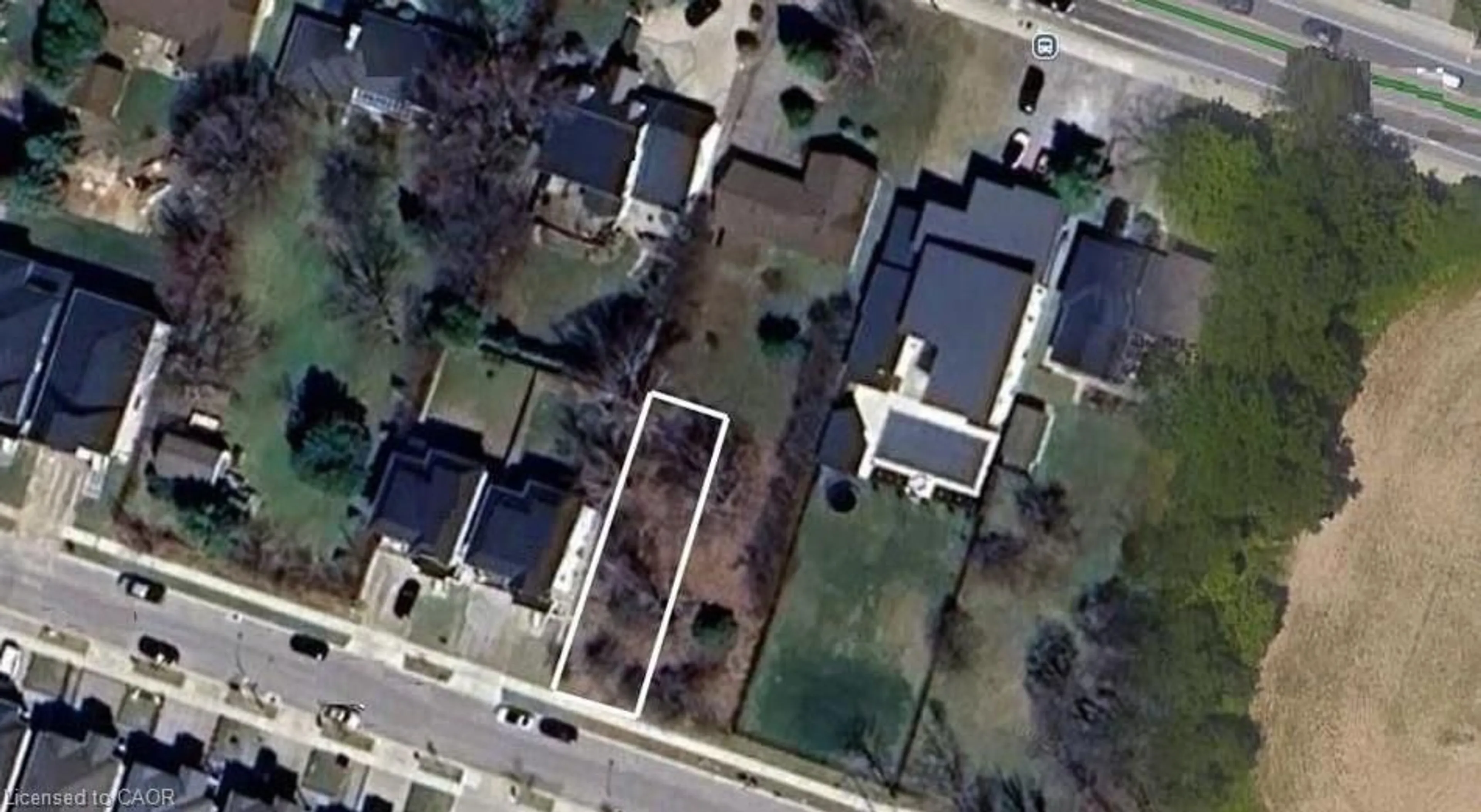 A pic from outside/outdoor area/front of a property/back of a property/a pic from drone, street for 55 Cielo Crt, Hamilton Ontario L9B 0J1