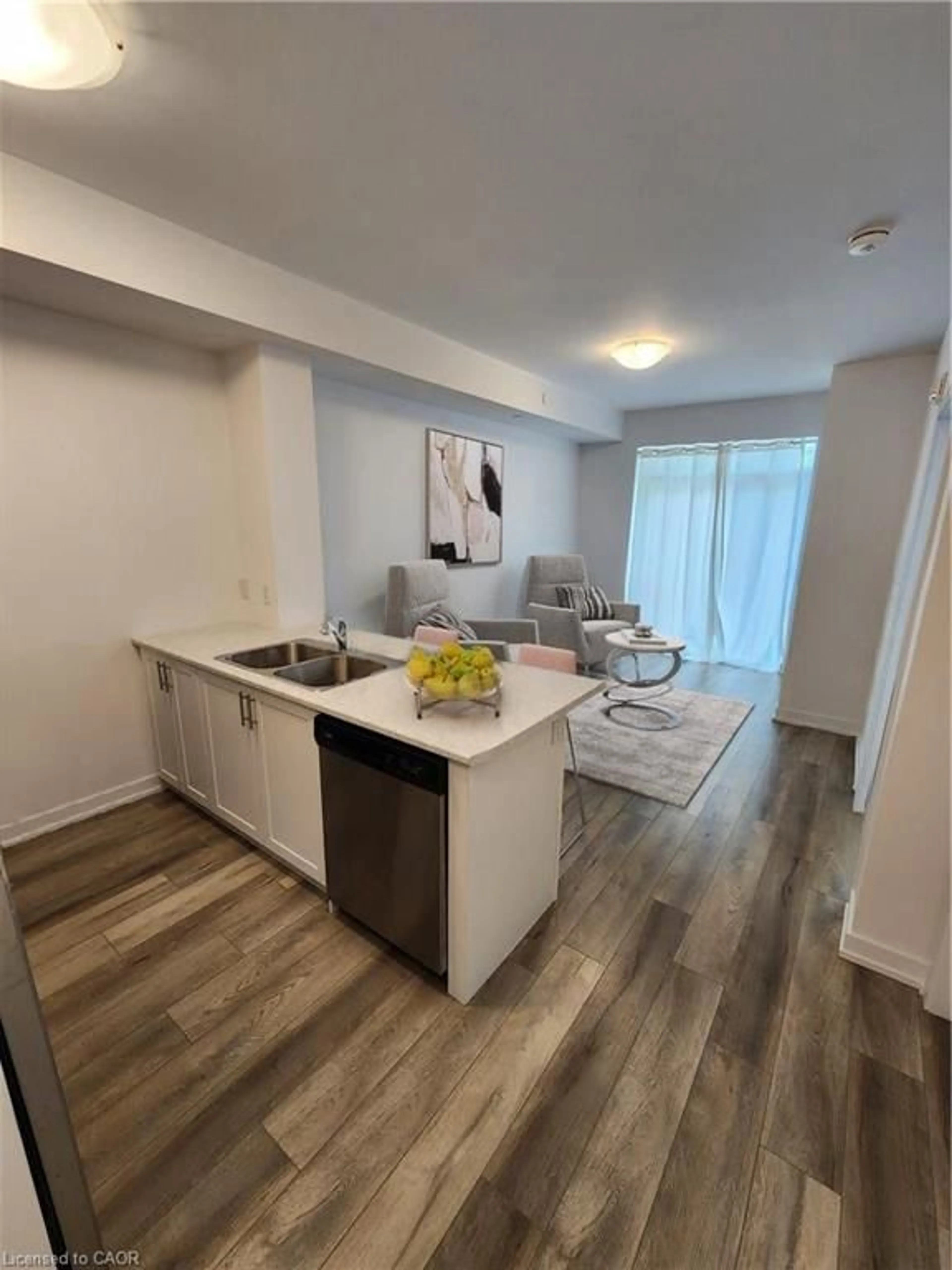 Open concept kitchen, unknown for 5055 Greenlane Rd #124, Beamsville Ontario L0R 1B3