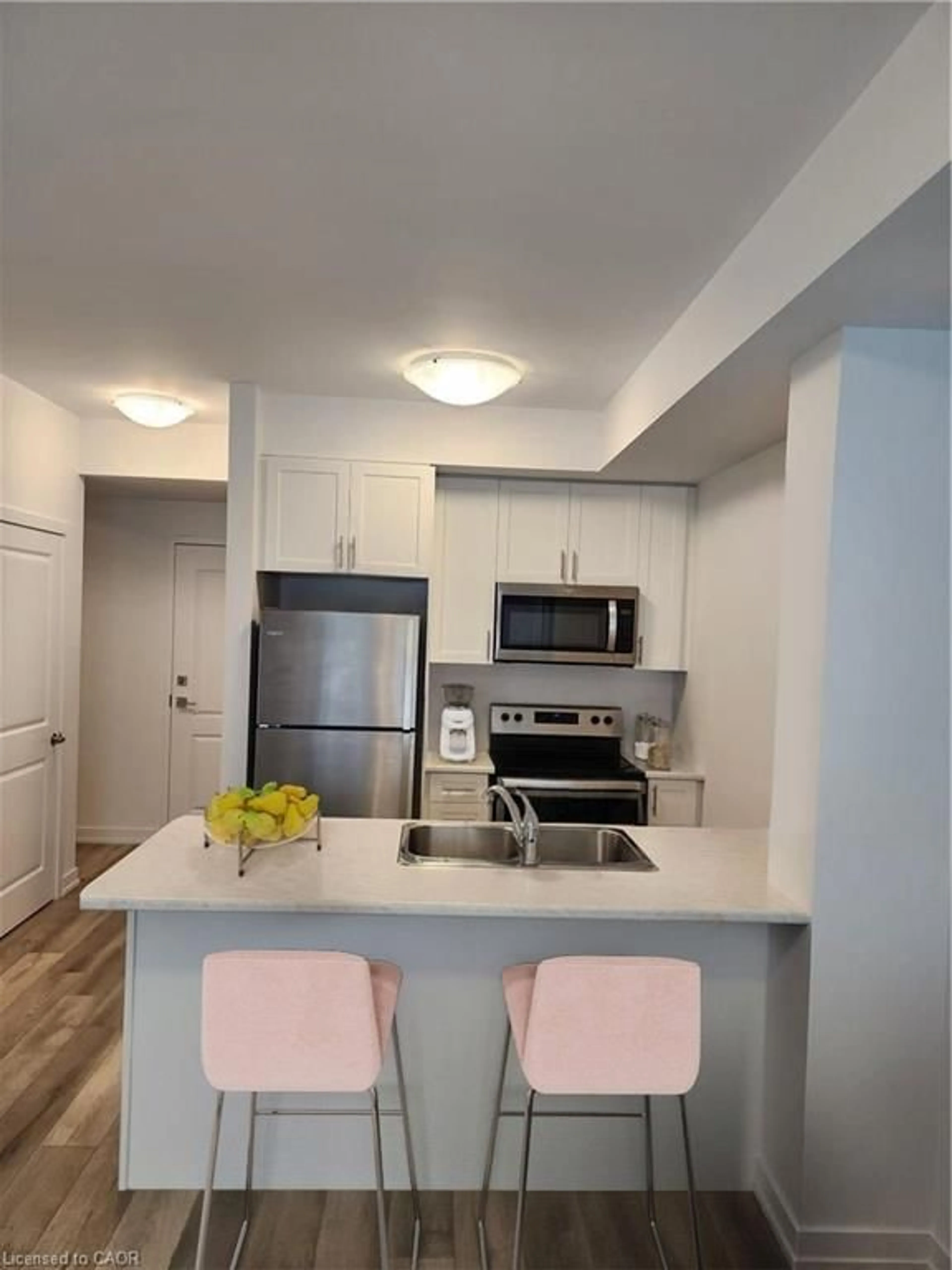 Open concept kitchen, unknown for 5055 Greenlane Rd #124, Beamsville Ontario L0R 1B3