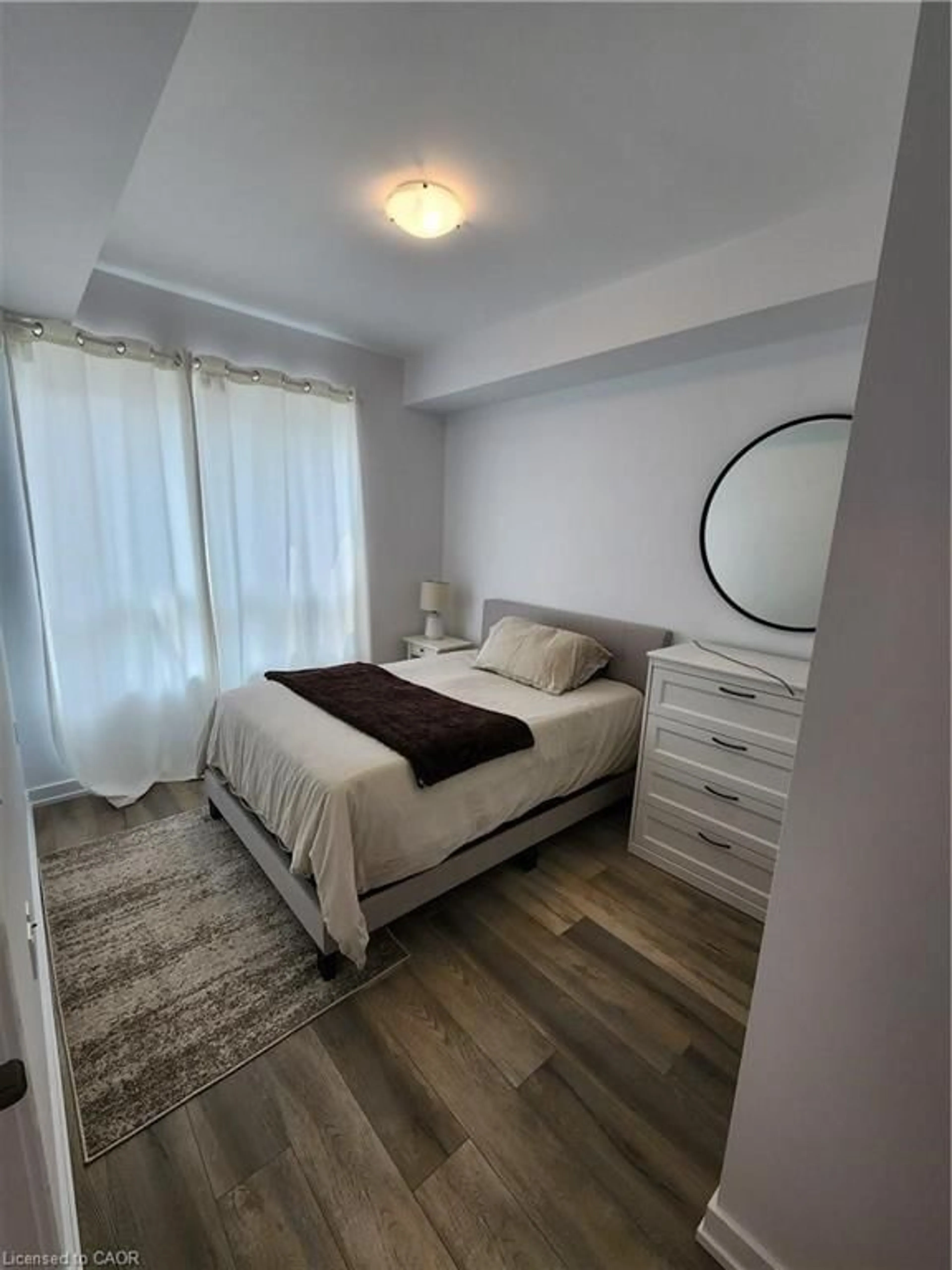 Bedroom with bed, unknown for 5055 Greenlane Rd #124, Beamsville Ontario L0R 1B3
