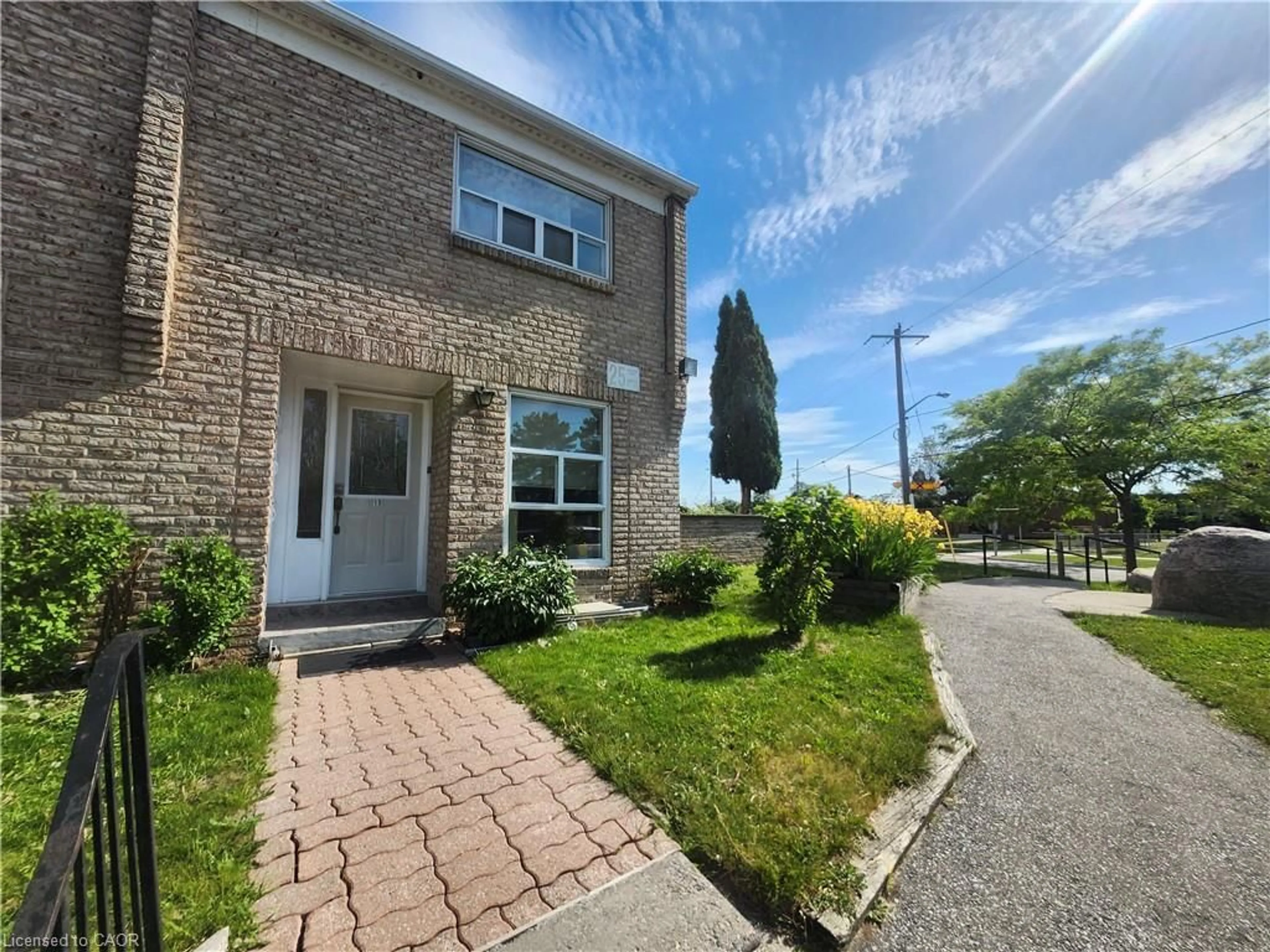 Unknown for 25 Gosford Blvd #15, Toronto Ontario M3N 2G7