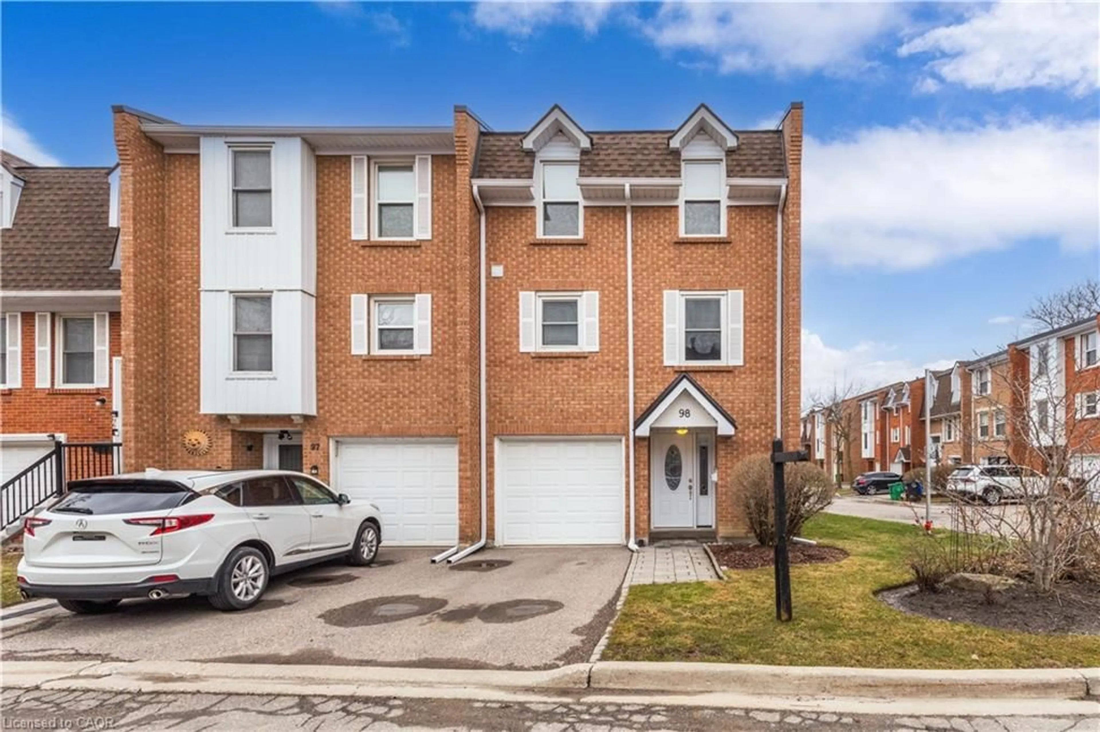 A pic from outside/outdoor area/front of a property/back of a property/a pic from drone, street for 333 Meadows Blvd #98, Mississauga Ontario L4Z 1G9