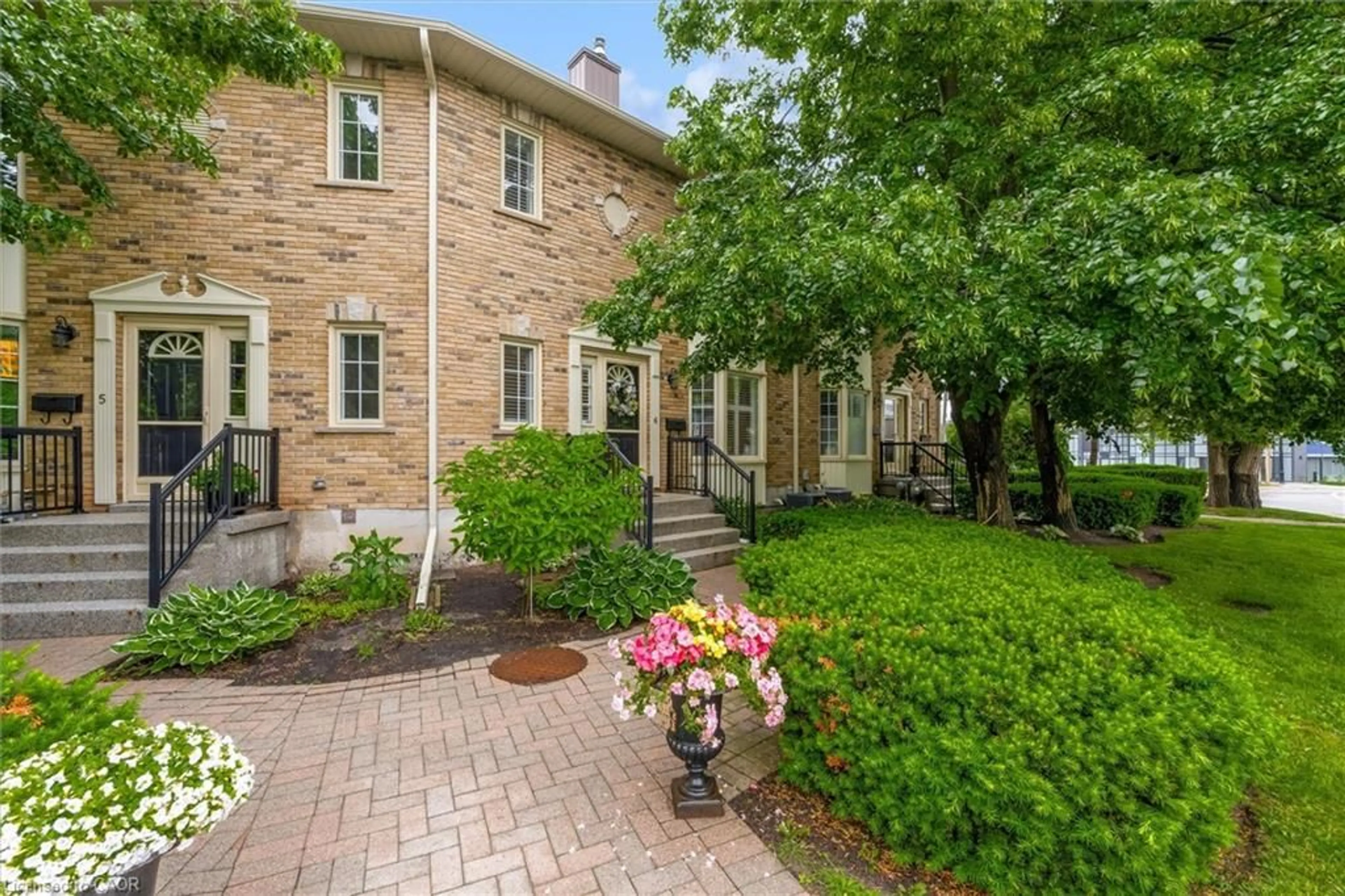 Home with brick exterior material, street for 2110 New St #6, Burlington Ontario L7R 1H8
