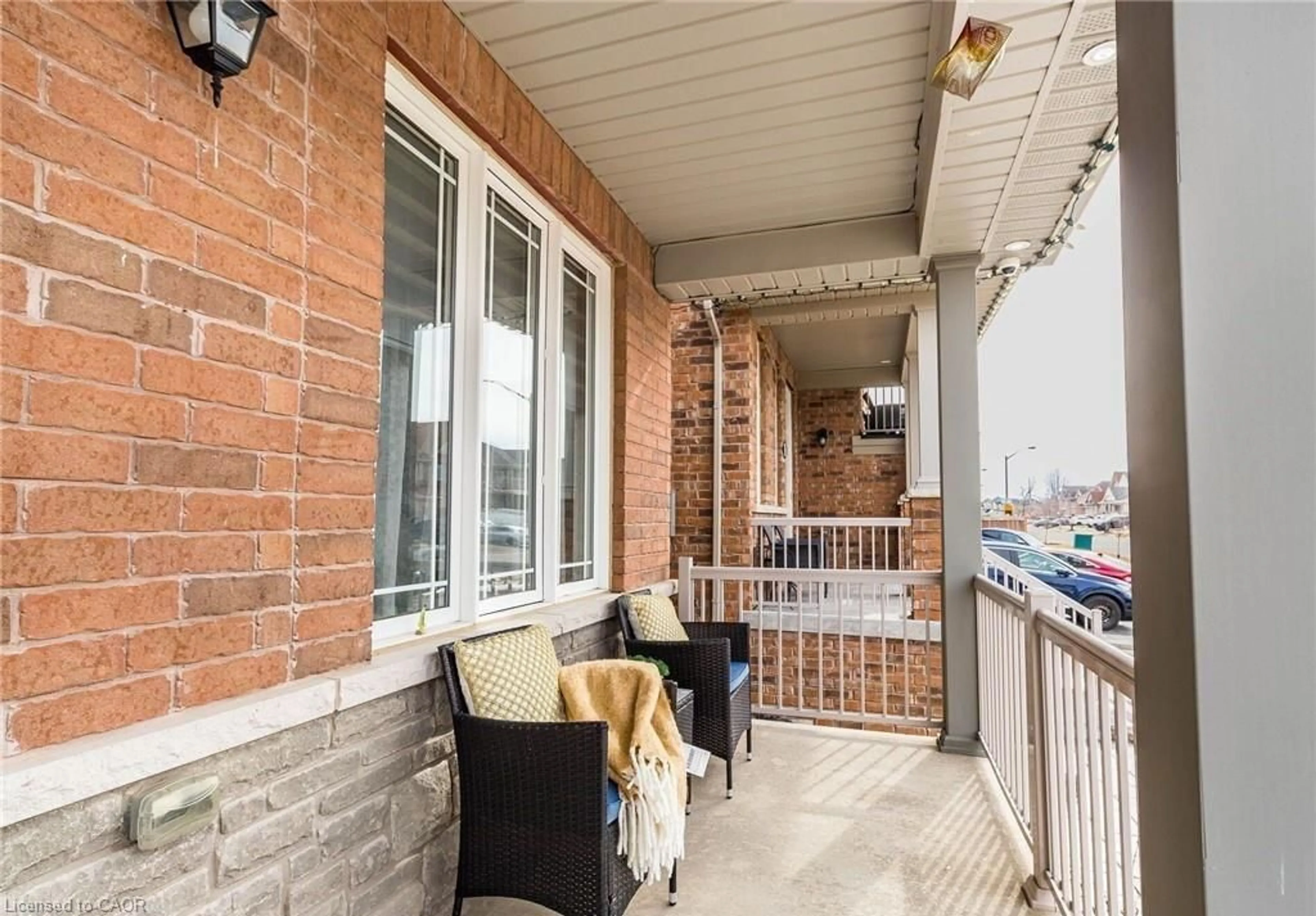 Patio, street for 47 Hawke Cres, New Tecumseth Ontario L0G 1W0