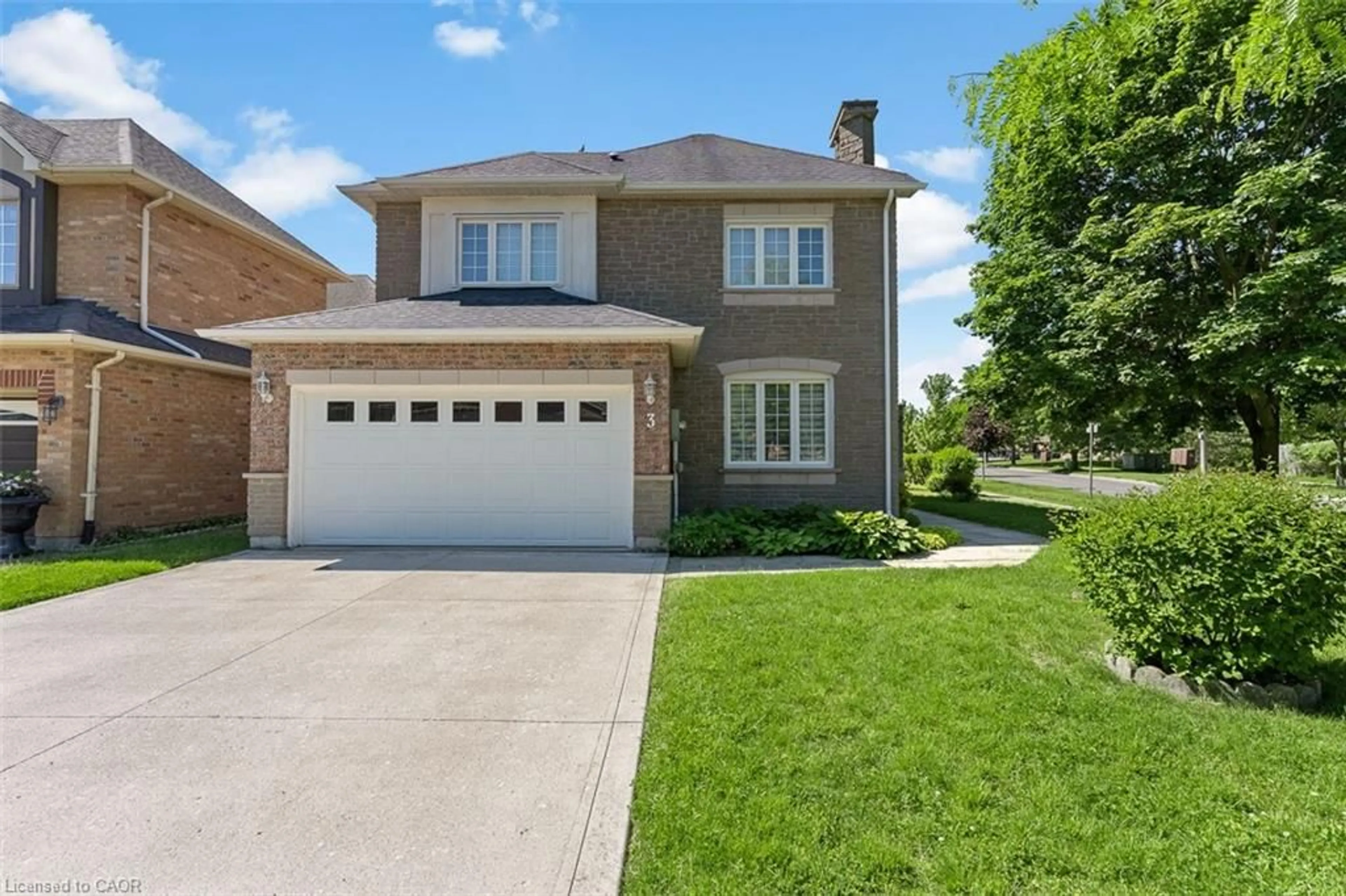 Home with brick exterior material, street for 3 Madison Crt, Welland Ontario L3C 7G3