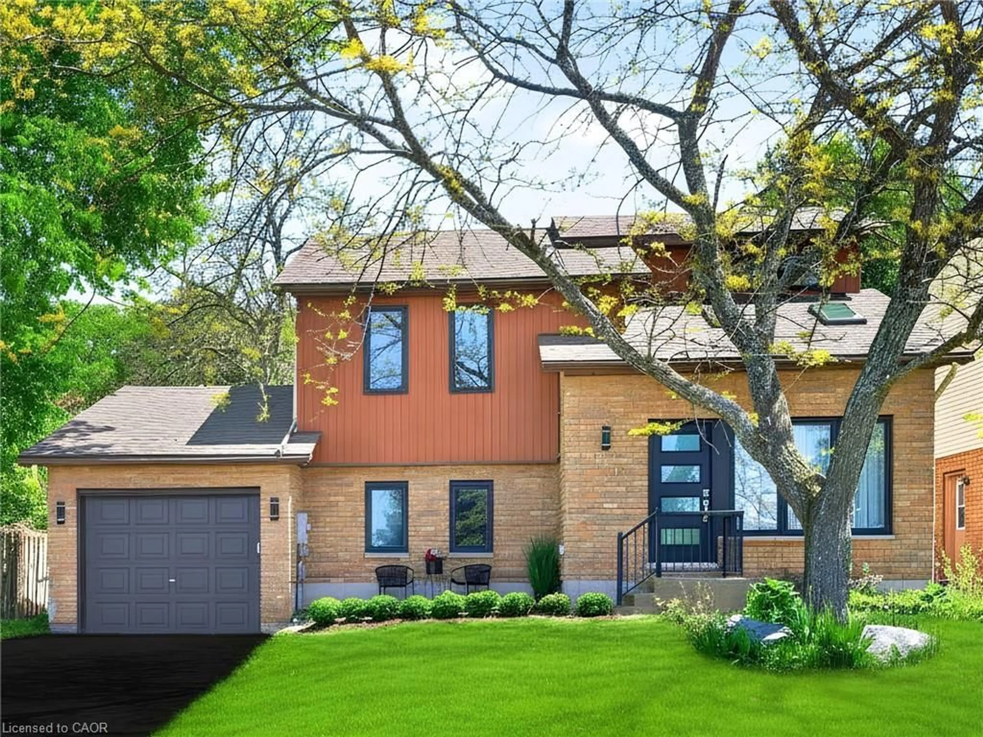 Home with brick exterior material, street for 865 27th St, Owen Sound Ontario N4K 6S5