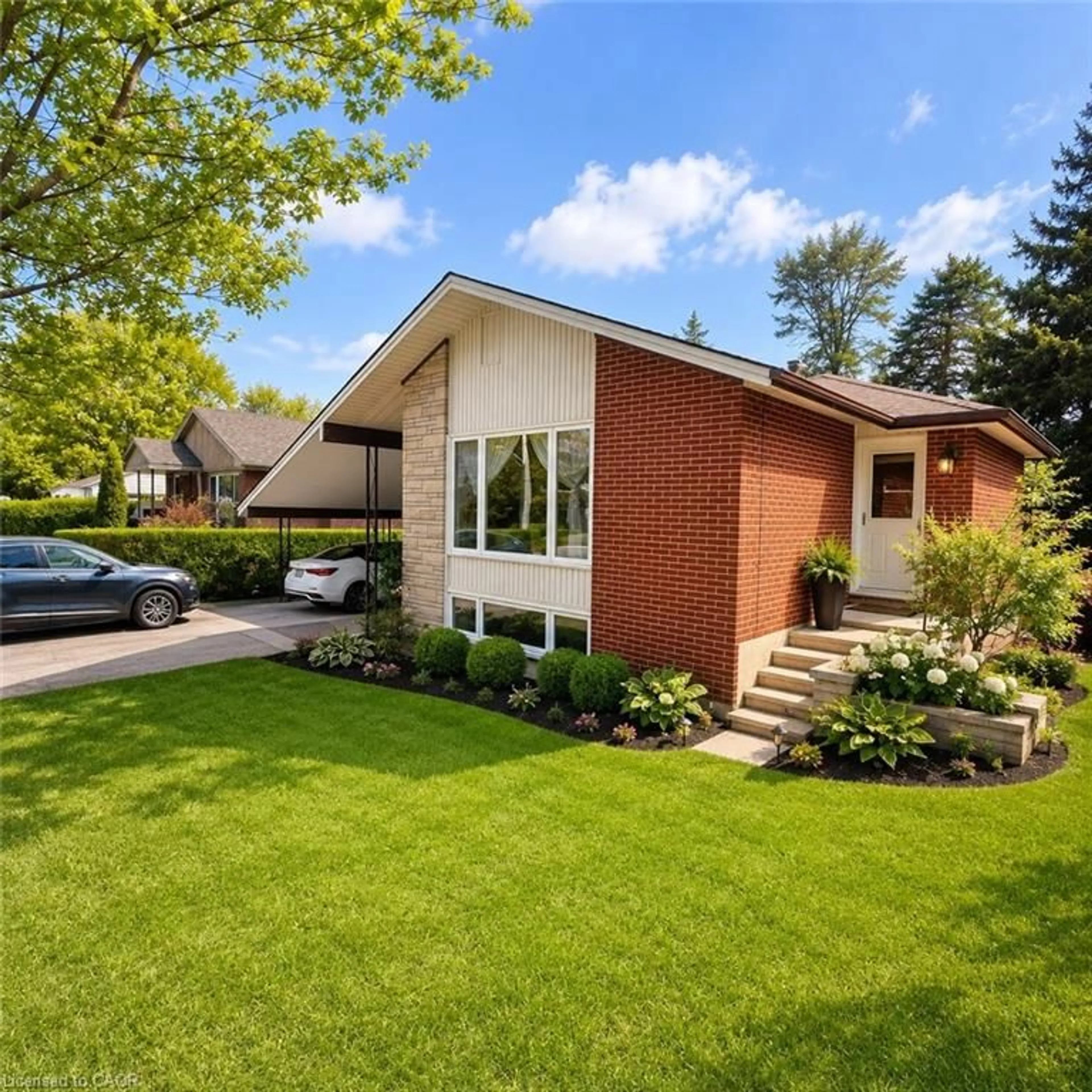 Home with brick exterior material, street for 82 Blackwood Cres, Hamilton Ontario L8S 3H5