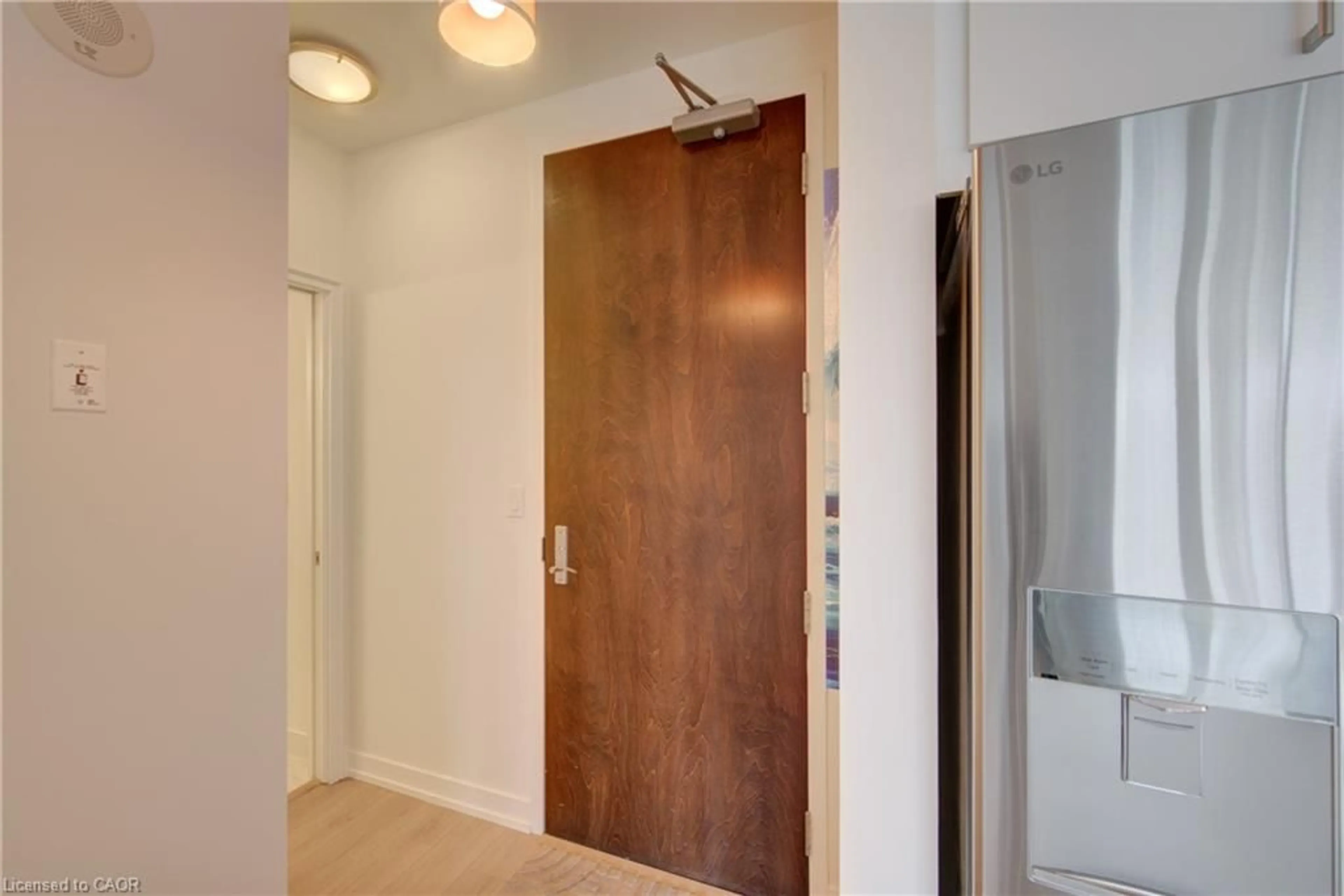 Indoor entryway for 191 King St #607, Waterloo Ontario N2J 1R1