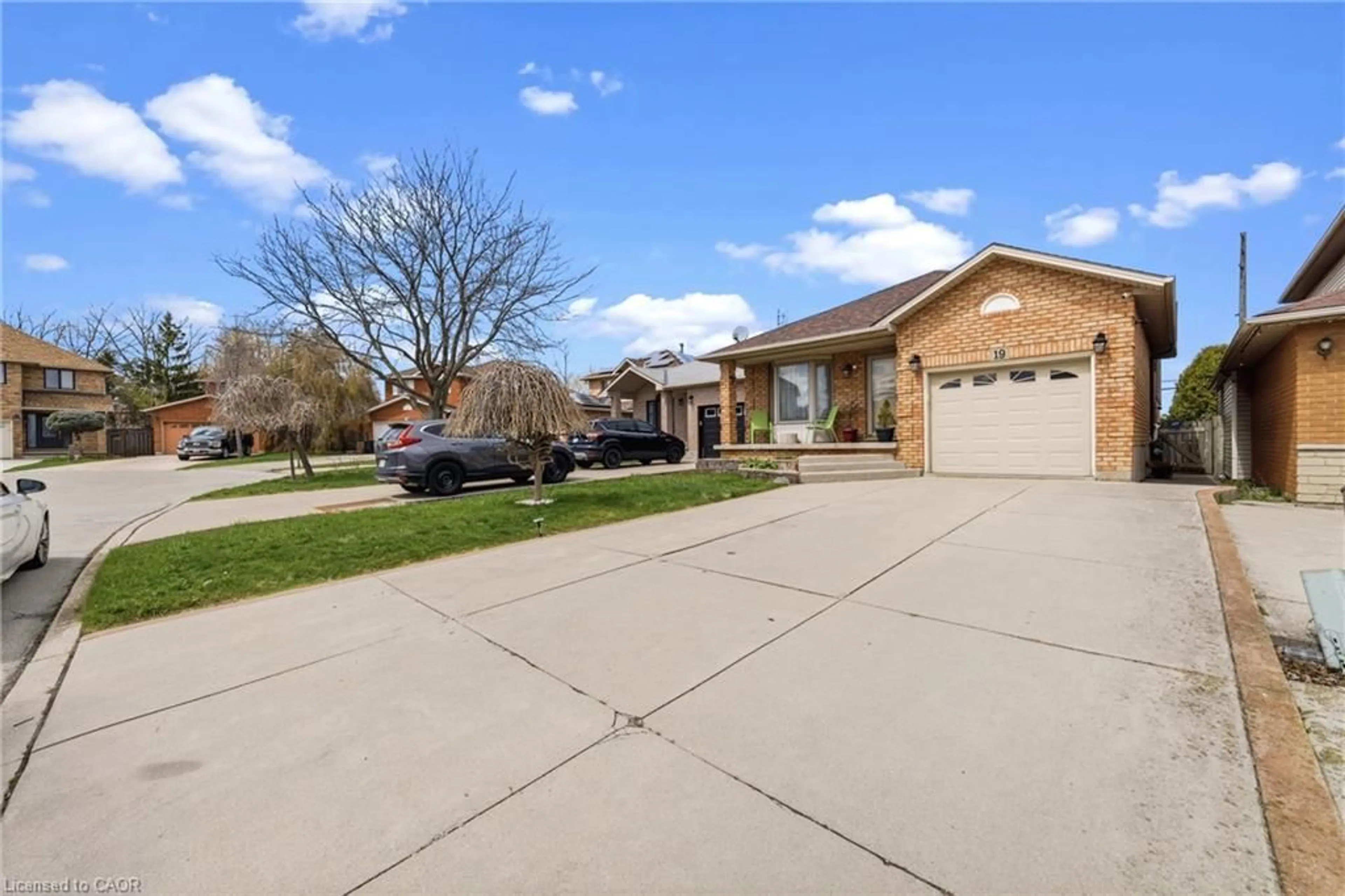 Unknown for 19 Sedona Crt, Hamilton Ontario L9B 2R1