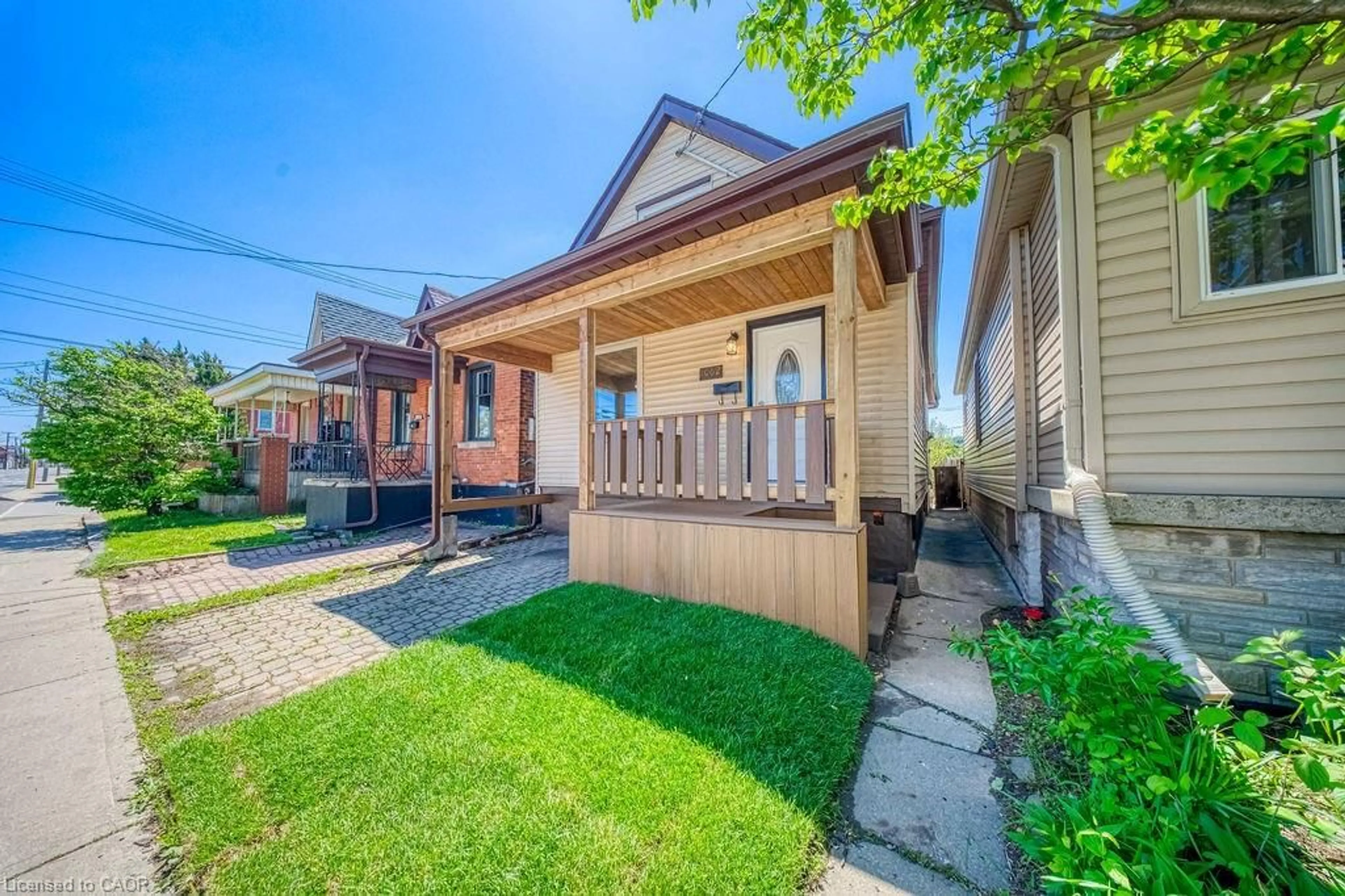 Unknown for 1062 Cannon St, Hamilton Ontario L8L 2H8