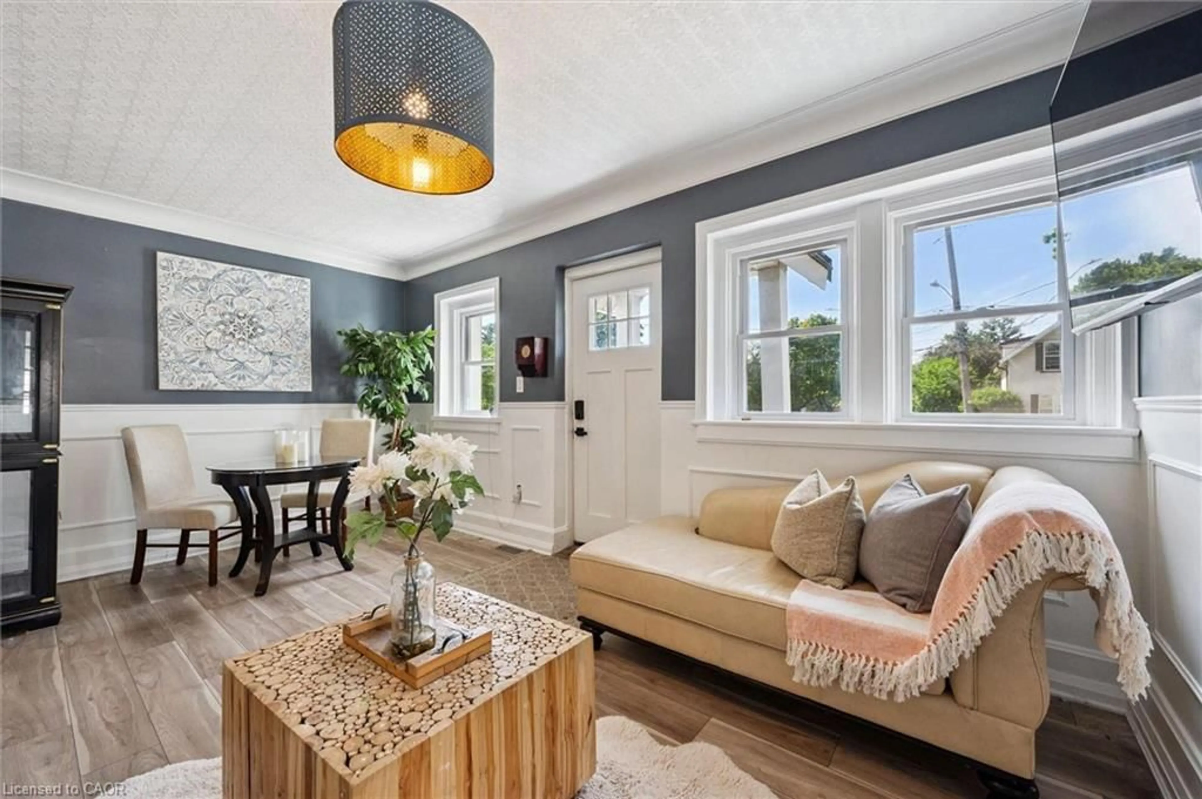 Living room with furniture, unknown for 314 Paisley Rd, Guelph Ontario N1H 2P9