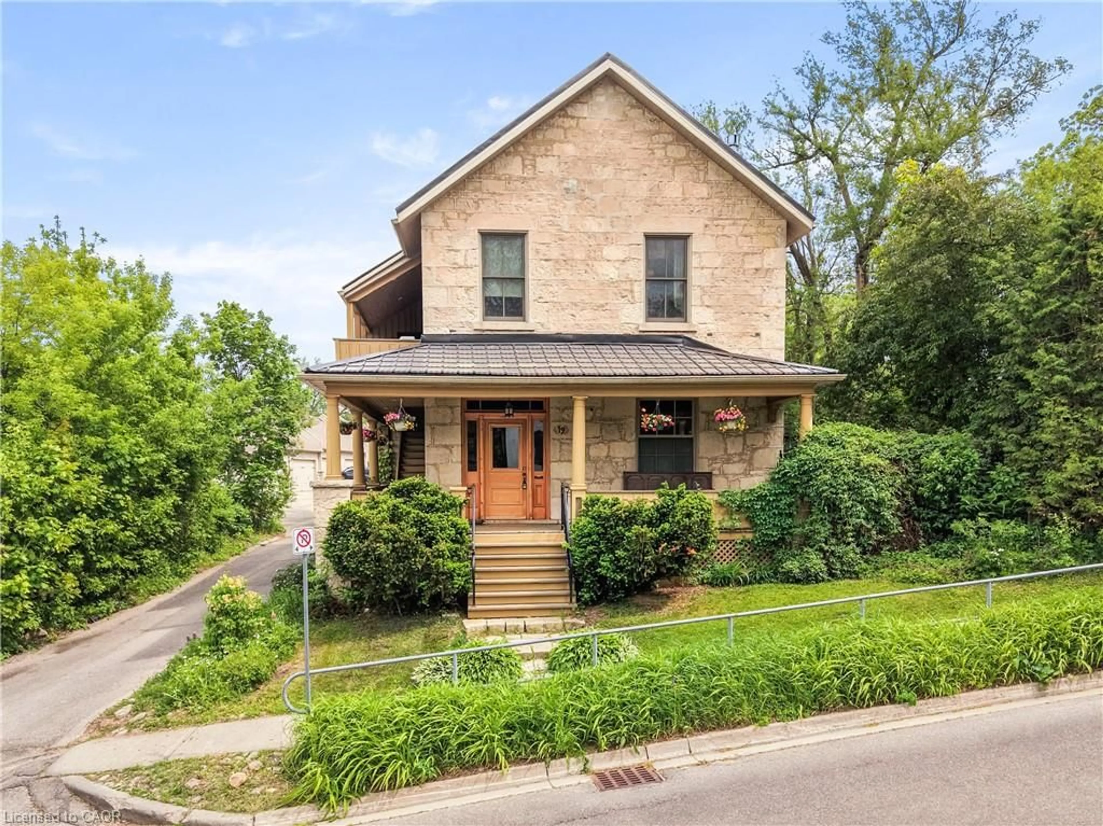 Home with brick exterior material, street for 19 London Rd, Guelph Ontario N1H 2B2