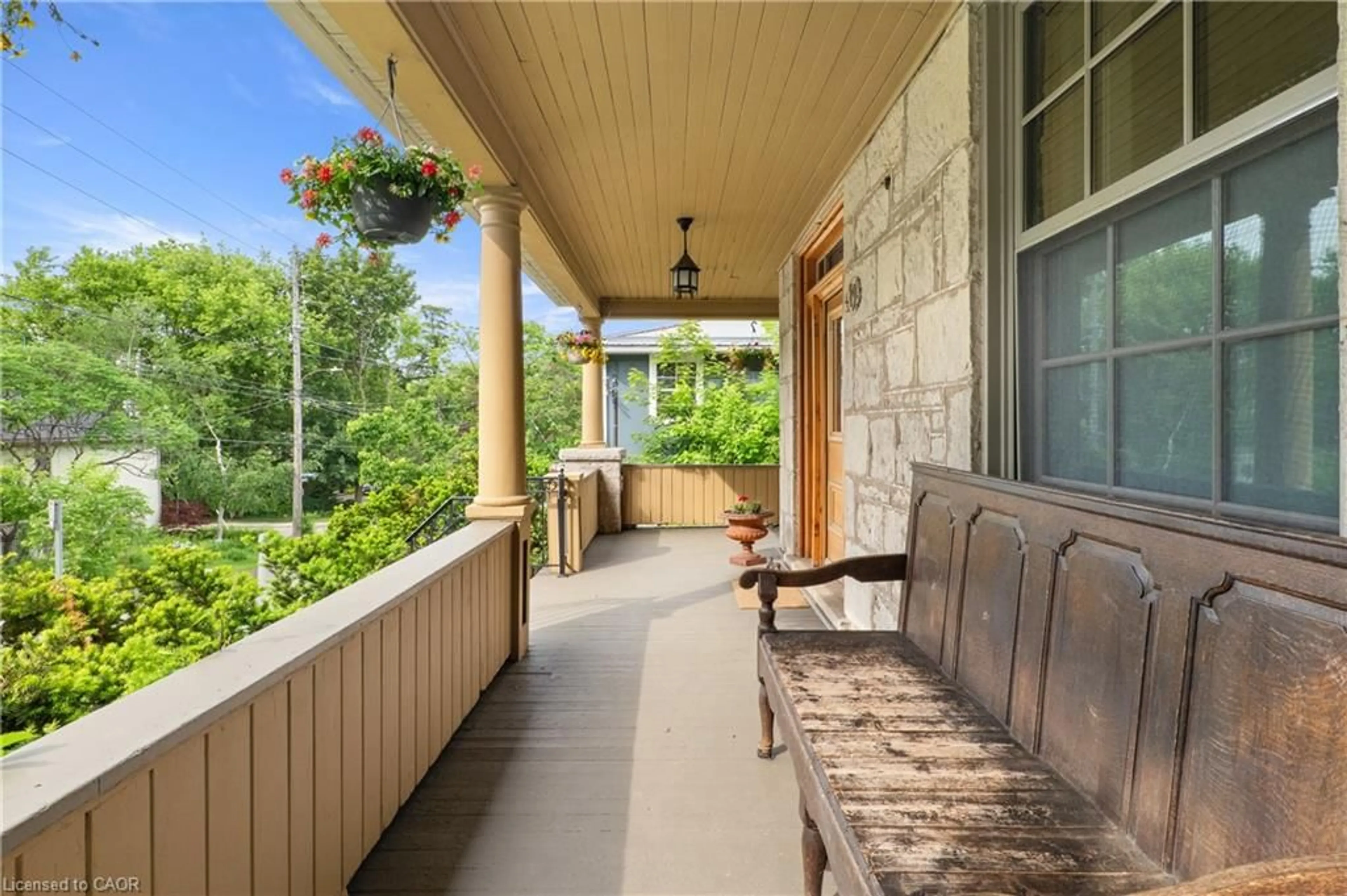 Patio, street for 19 London Rd, Guelph Ontario N1H 2B2