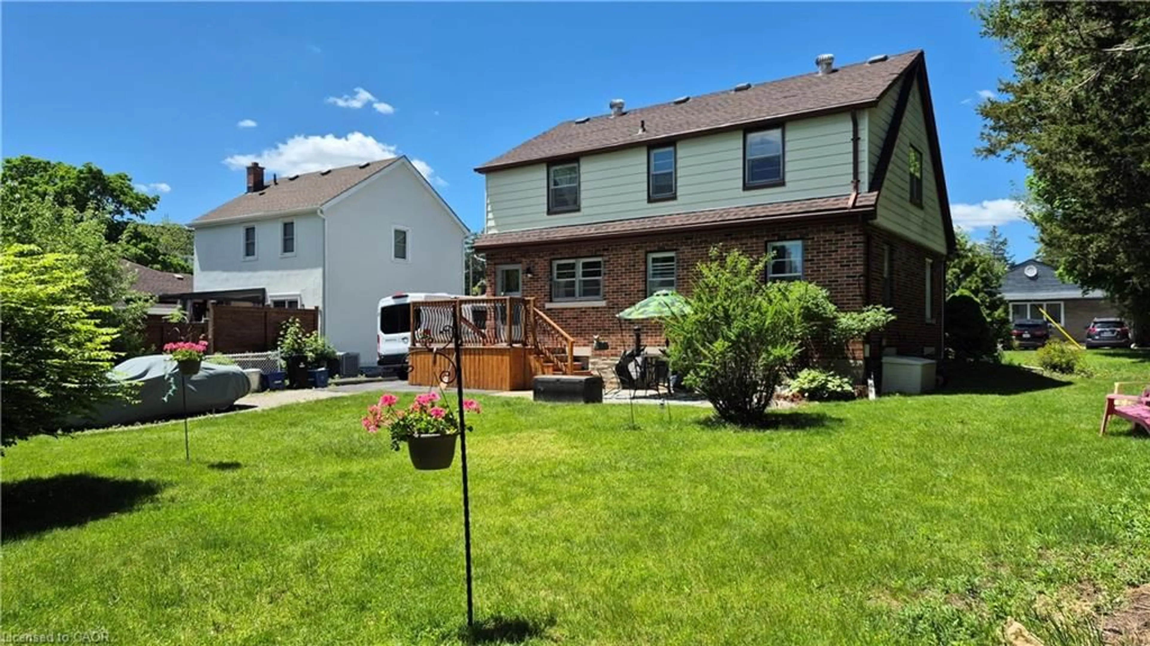 Patio, street for 15 Barrett Ave, Cambridge Ontario N1R 3A1