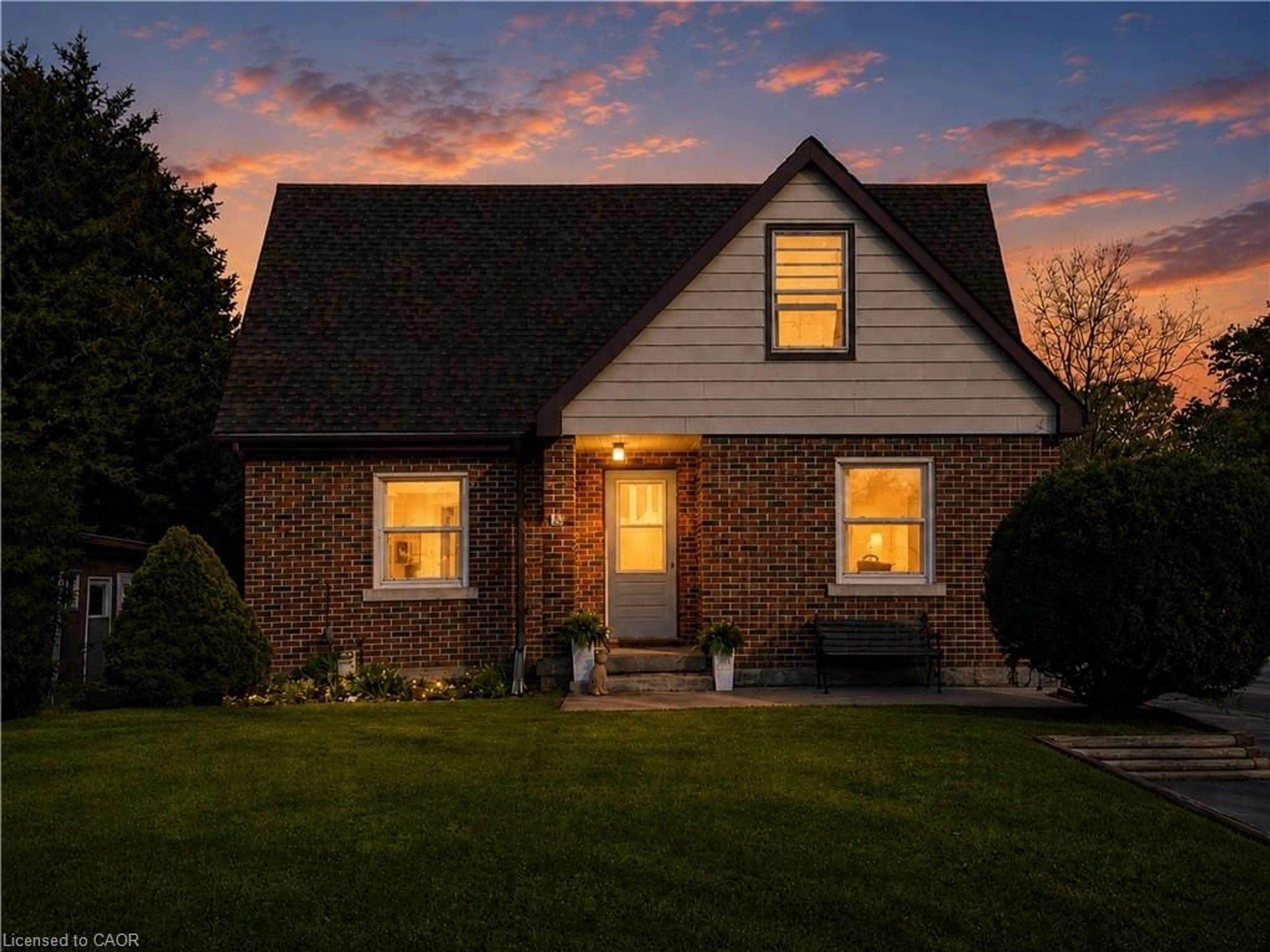 Home with brick exterior material, street for 15 Barrett Ave, Cambridge Ontario N1R 3A1