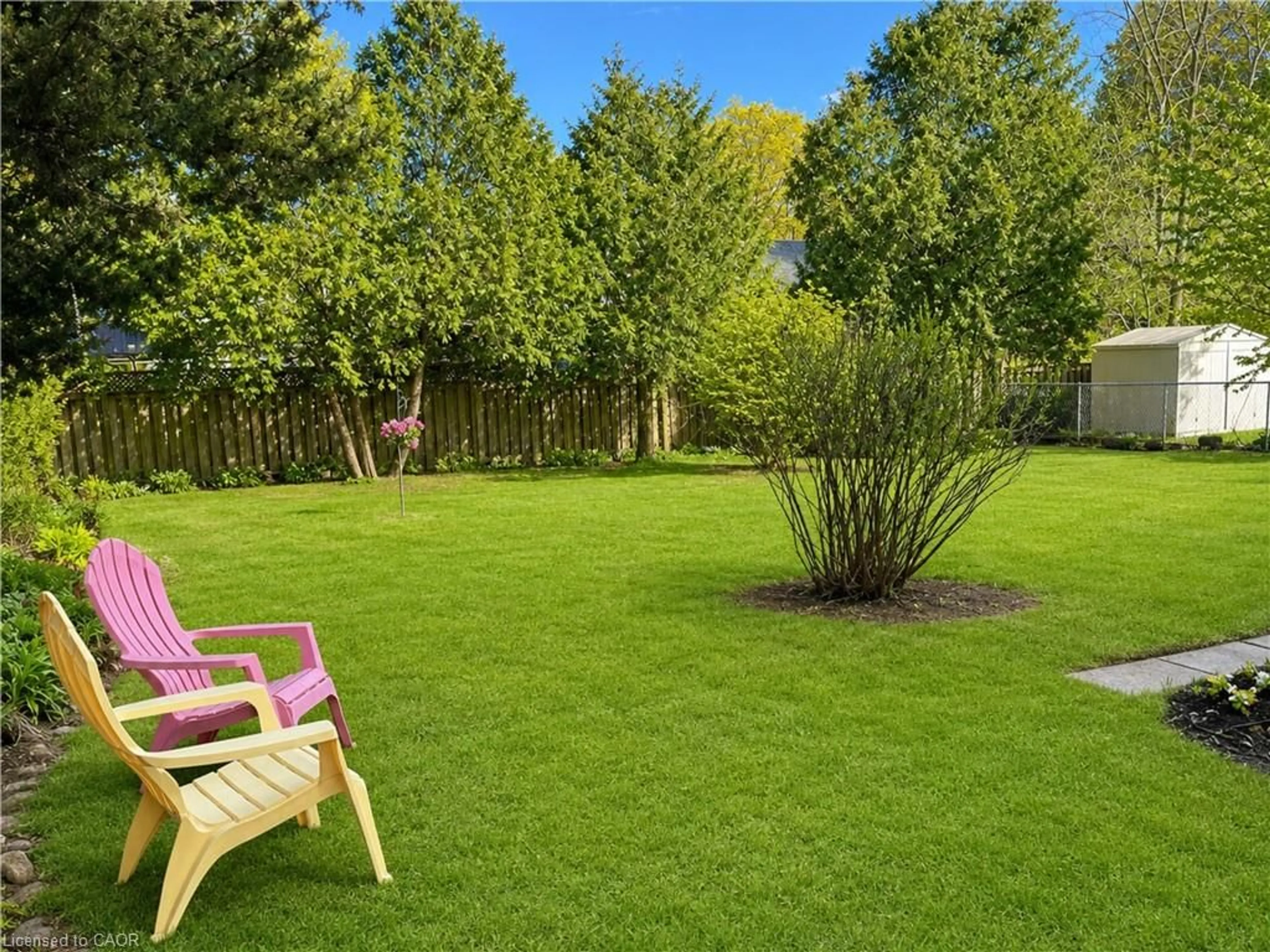 Patio, forest/trees view for 15 Barrett Ave, Cambridge Ontario N1R 3A1