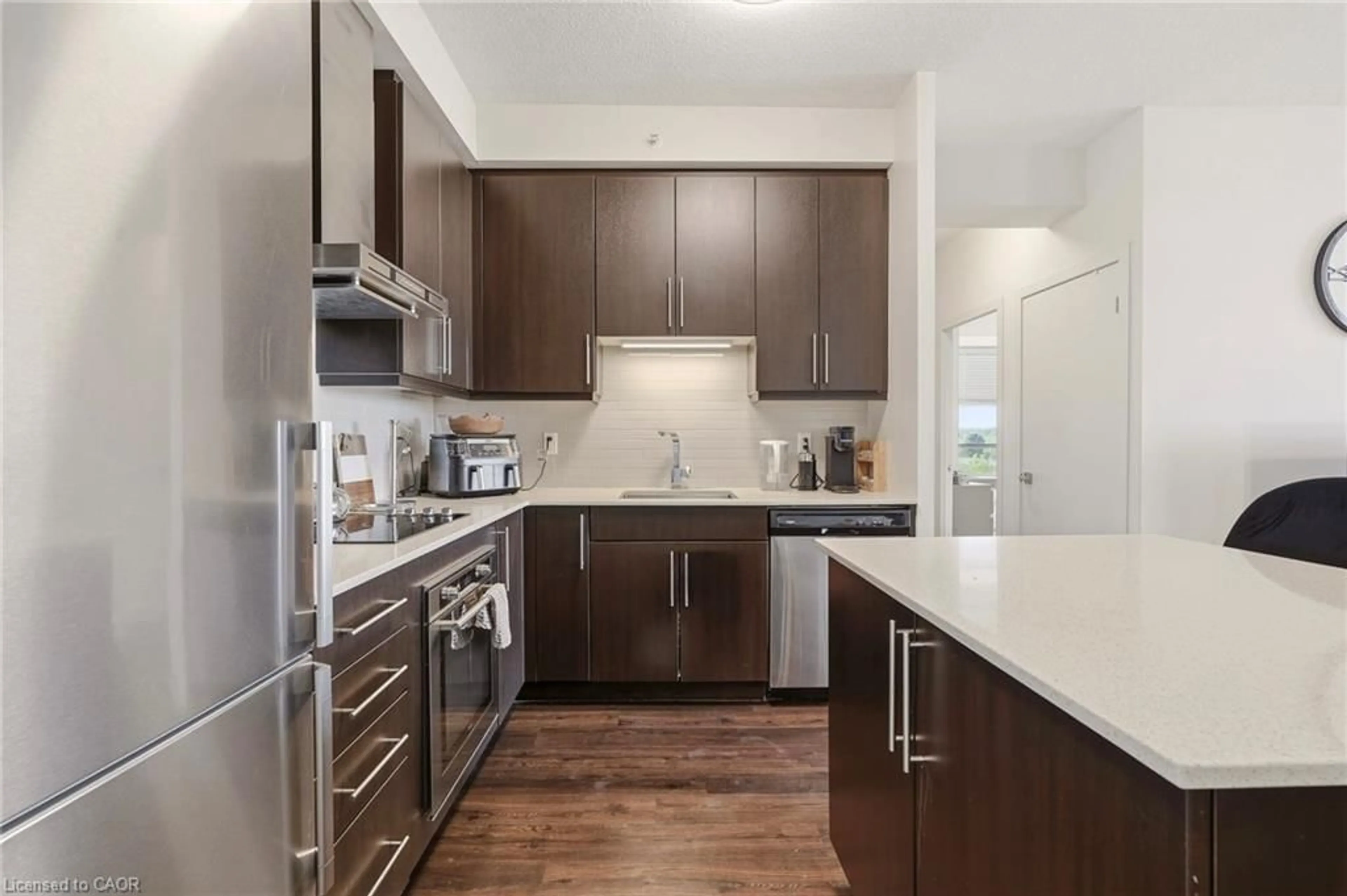 Standard kitchen, unknown for 2093 Fairview St #602, Burlington Ontario L7R 0E6