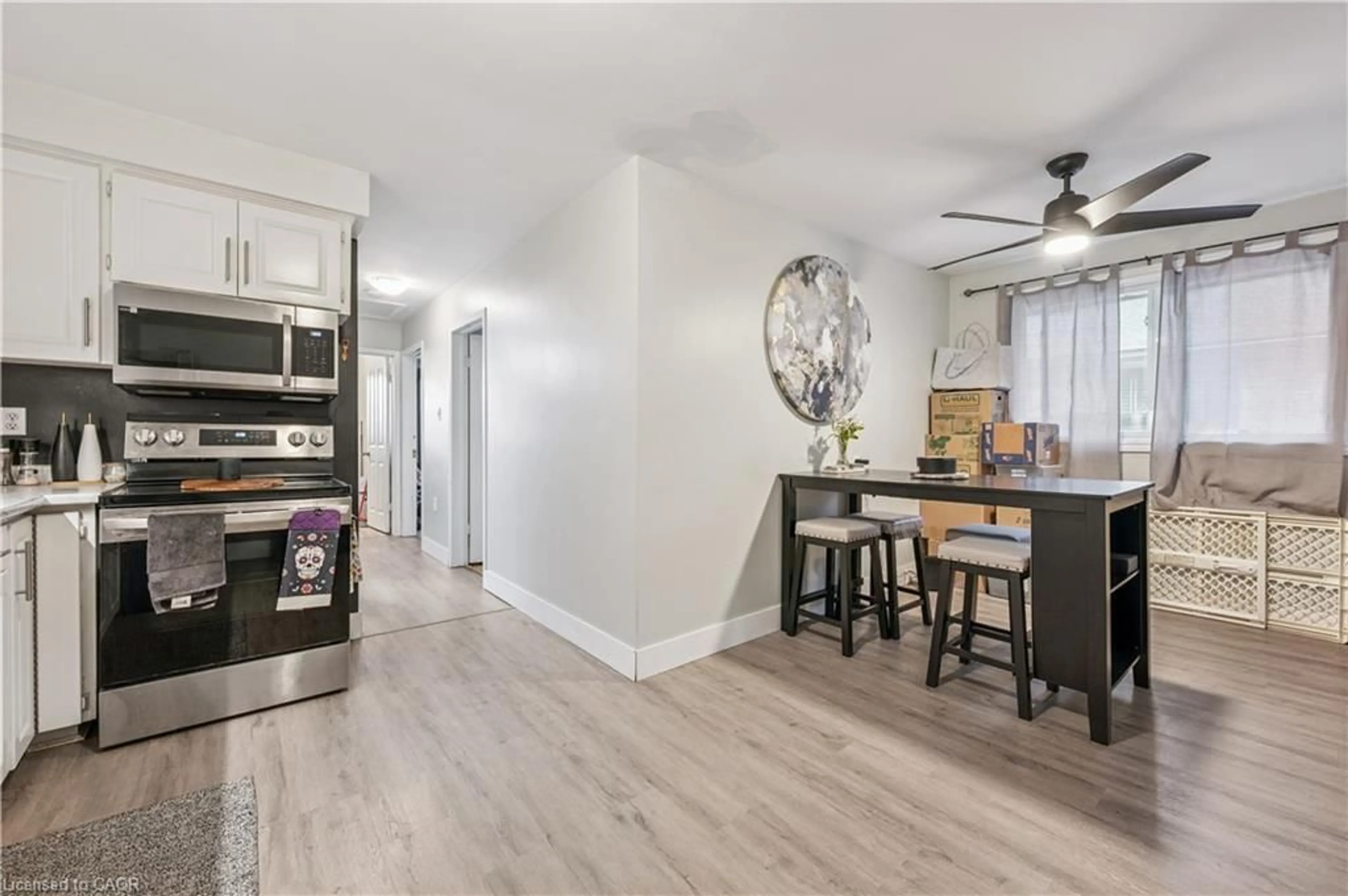 Open concept kitchen, unknown for 35 Vicmount Dr, Kitchener Ontario N2M 2A2