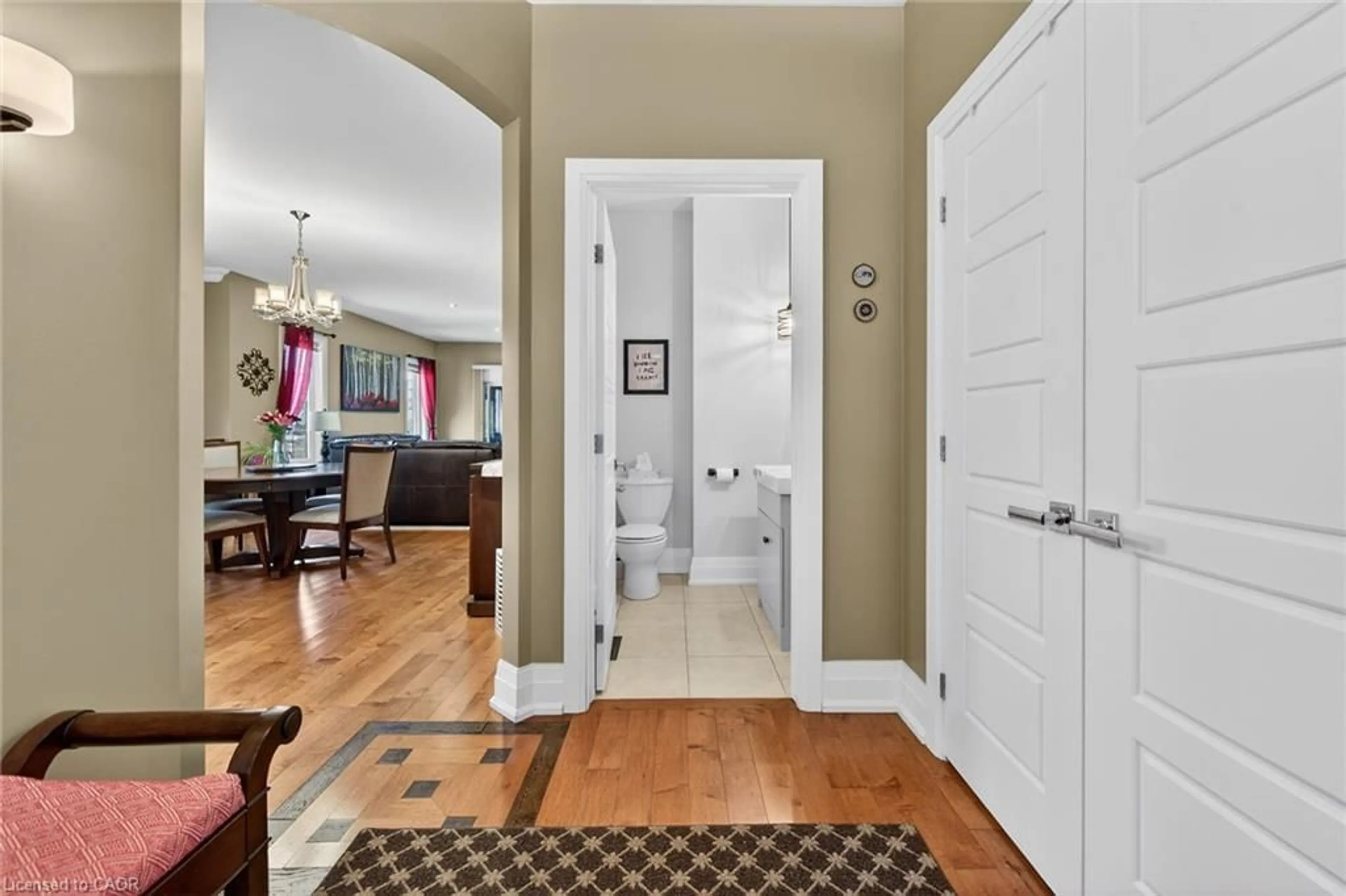 Indoor entryway for 3905 Cody Trail, Vineland Ontario L0R 2C0