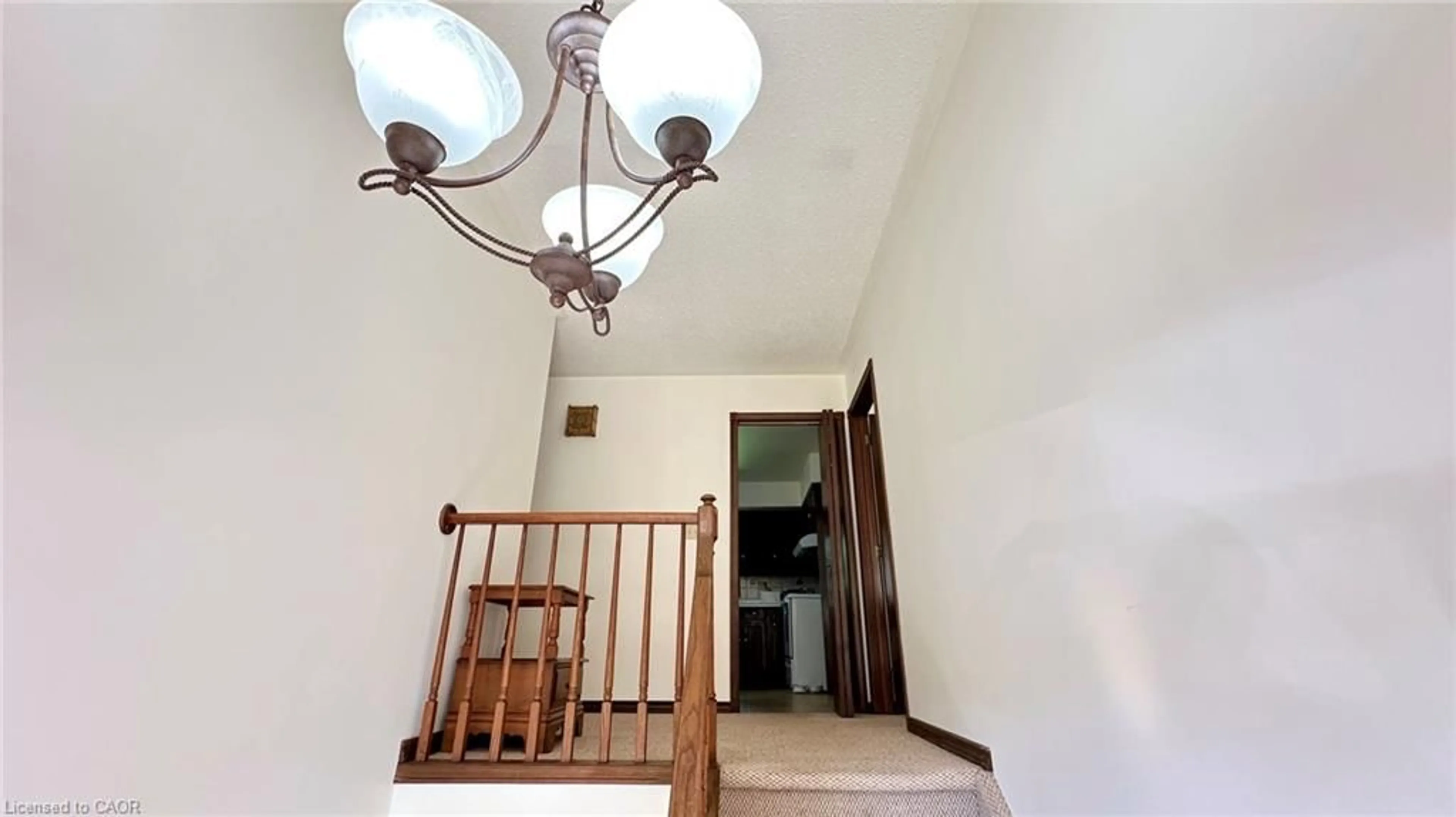 Indoor foyer for 63 Lee Ave, Simcoe Ontario N3Y 5B7