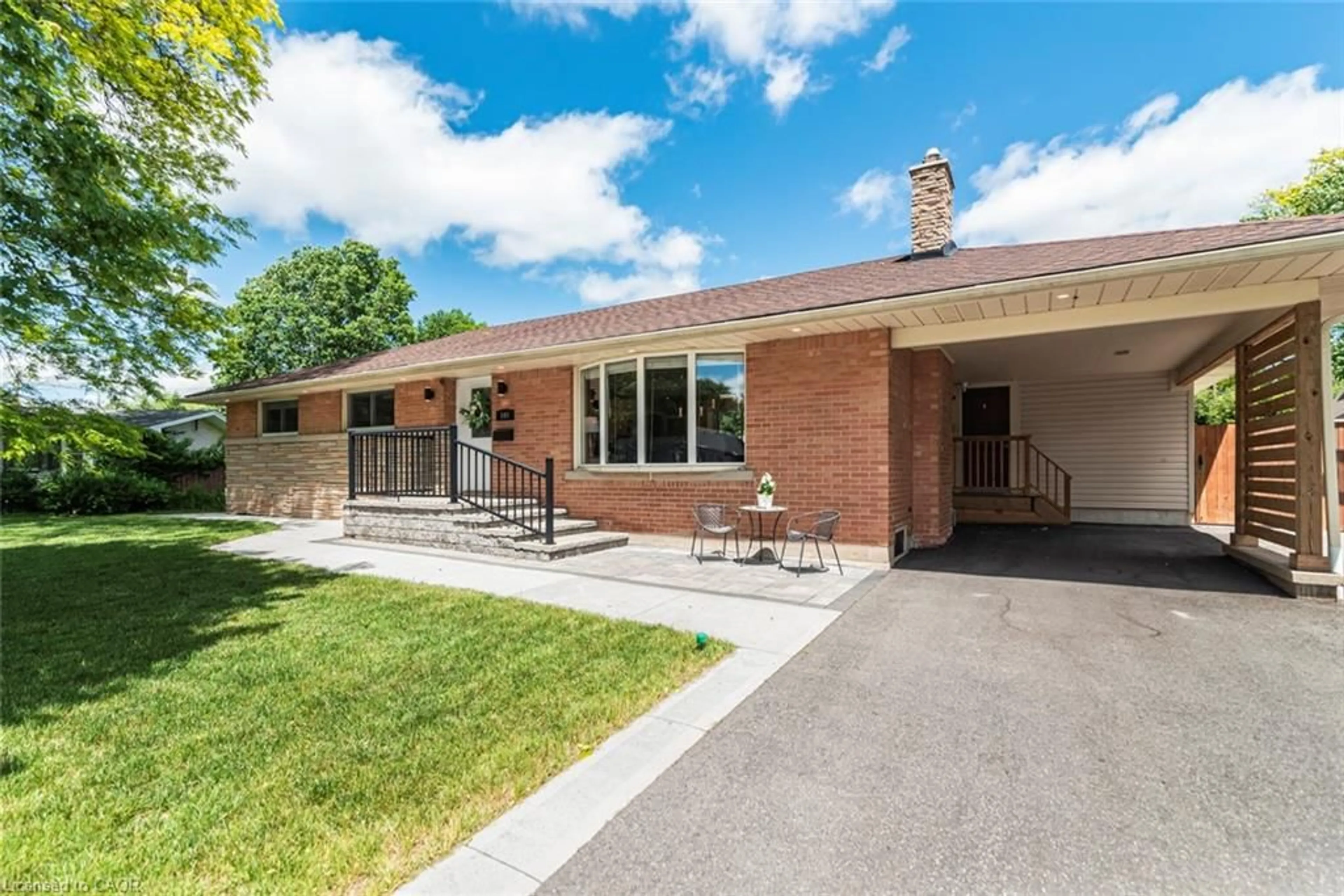 Home with brick exterior material, street for 149 Seneca Crt, Ancaster Ontario L9G 3C1