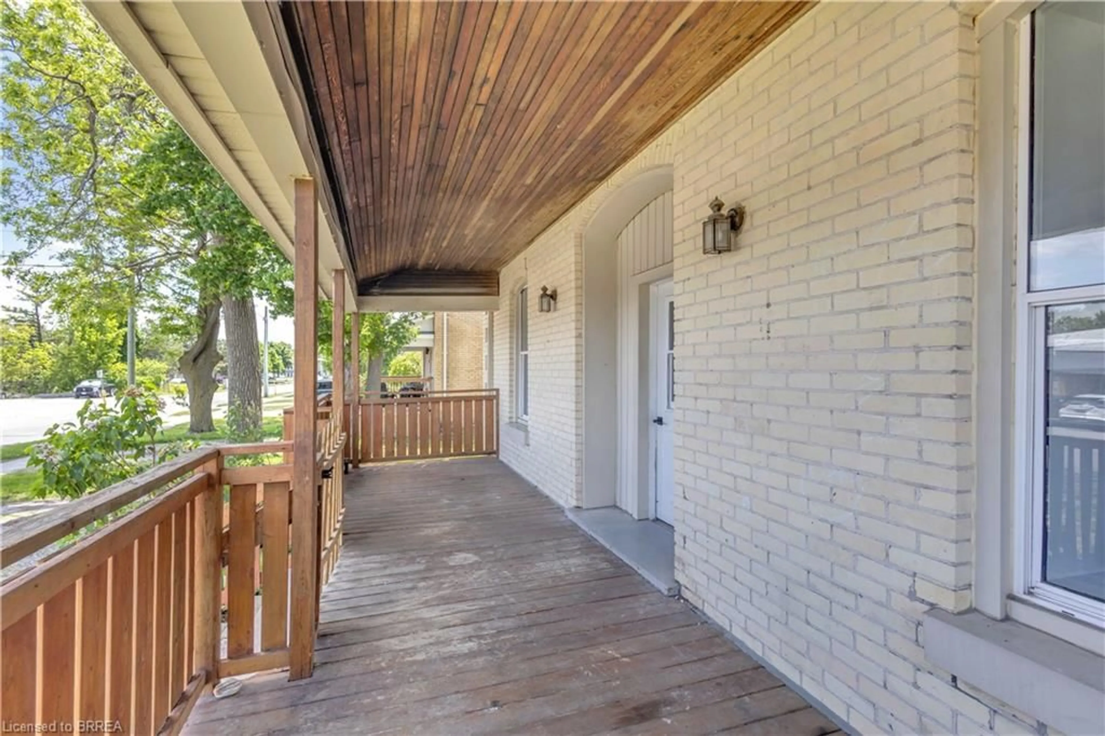 Unknown for 34 Young St, Woodstock Ontario N4S 3L5