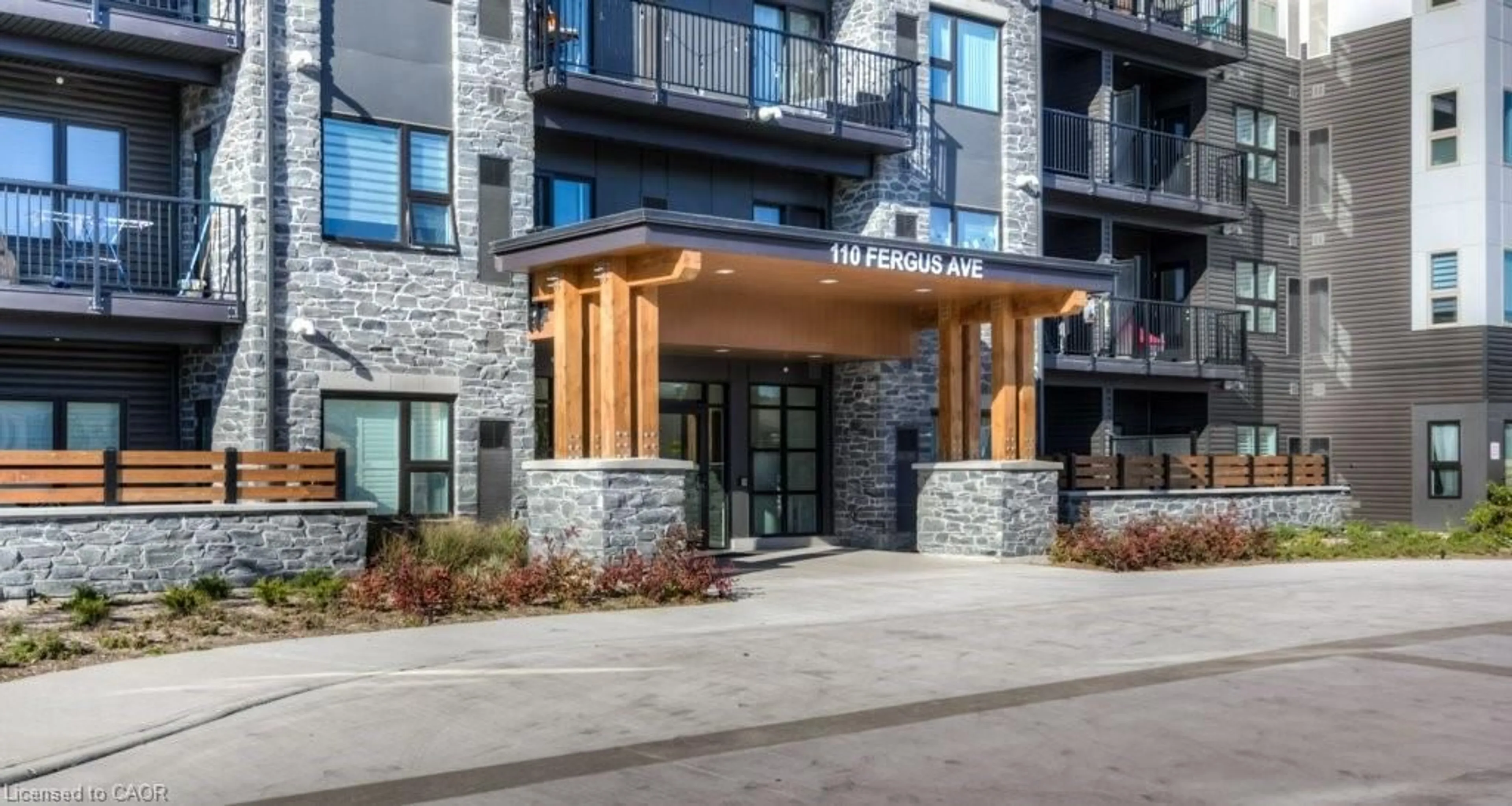 Indoor foyer for 110 Fergus Ave #205, Kitchener Ontario N2A 2H4