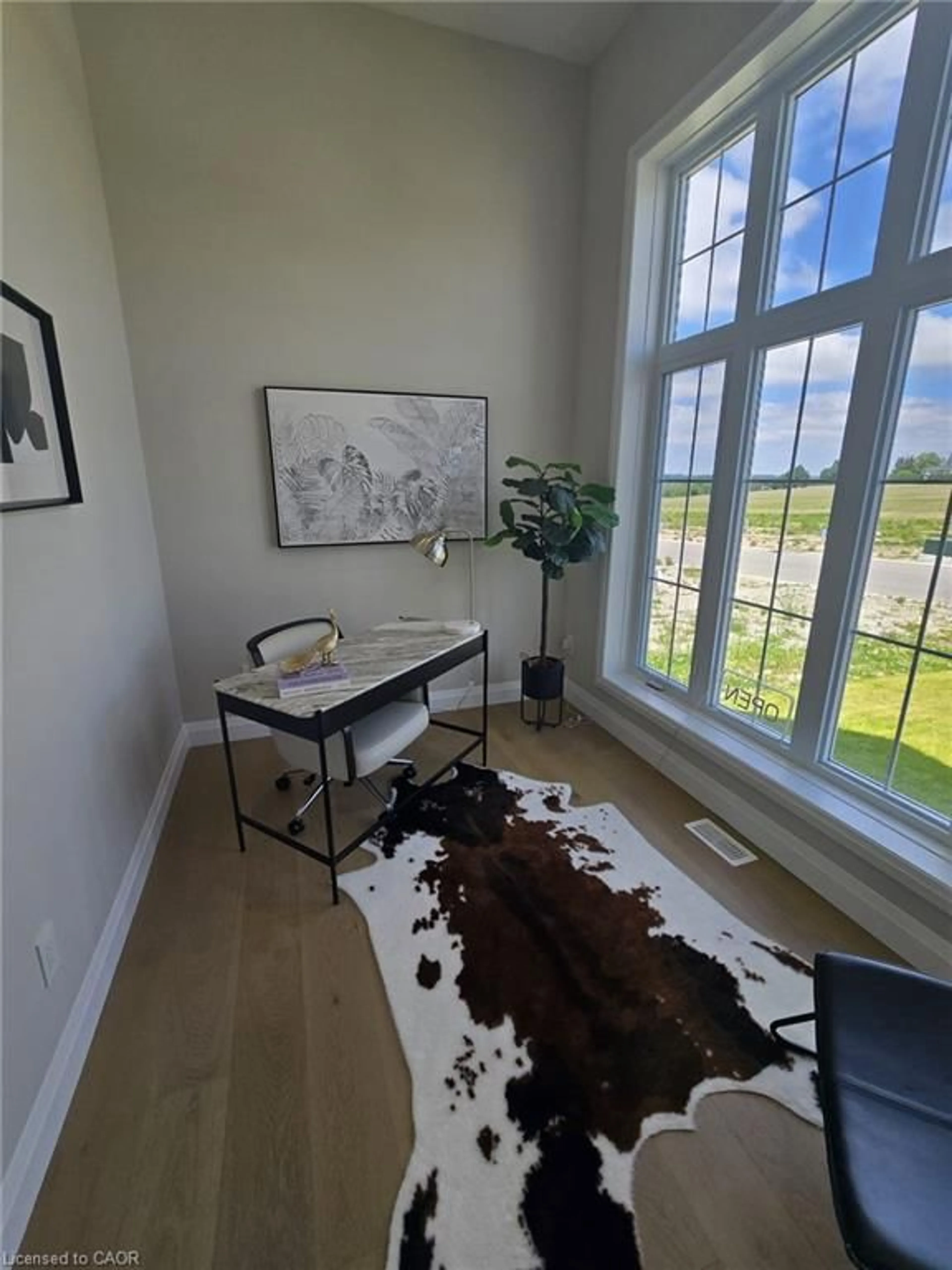 Indoor entryway for 43 Hilborn St, Plattsville Ontario N0J 1S0