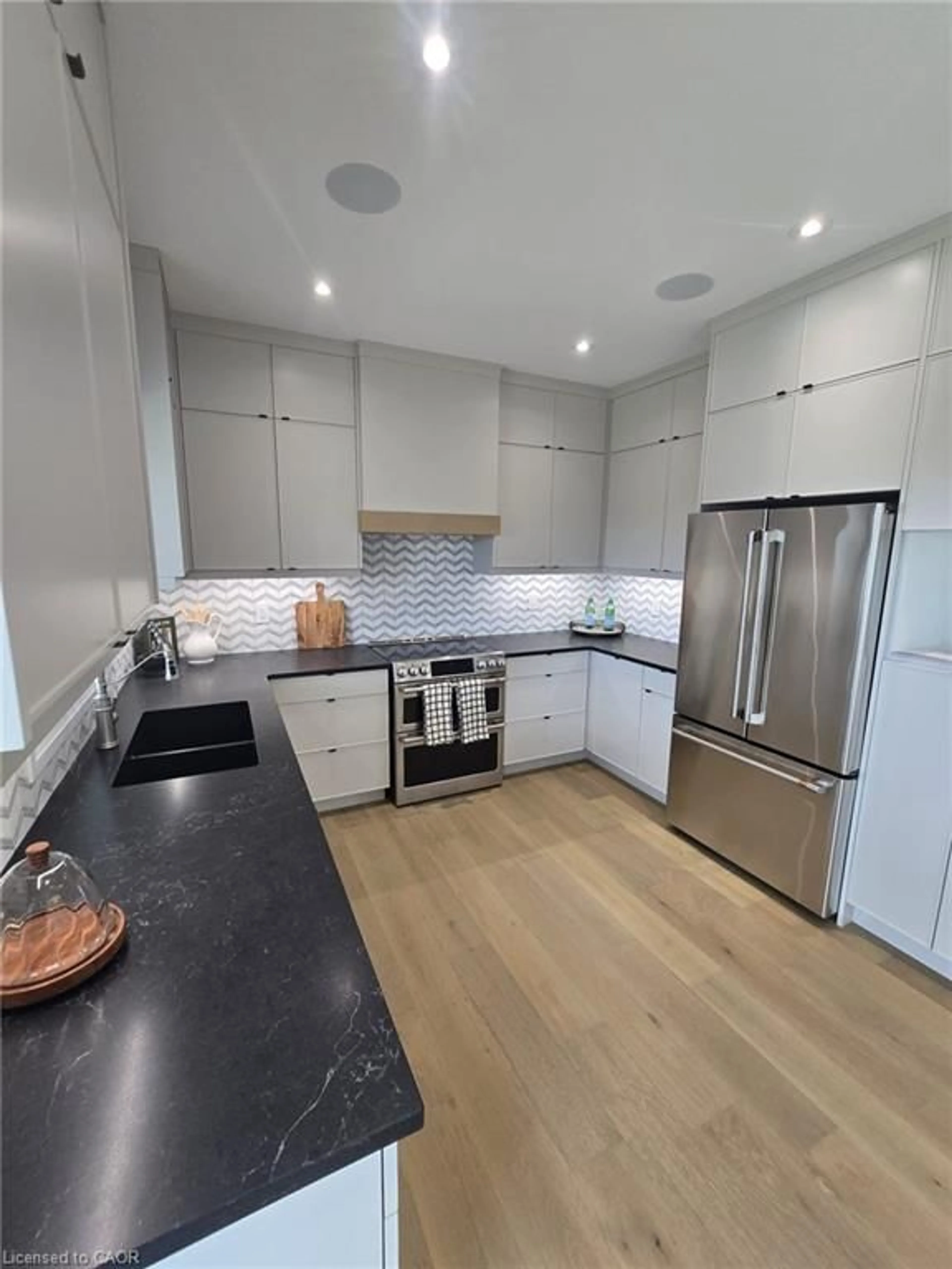 Contemporary kitchen, unknown for 43 Hilborn St, Plattsville Ontario N0J 1S0