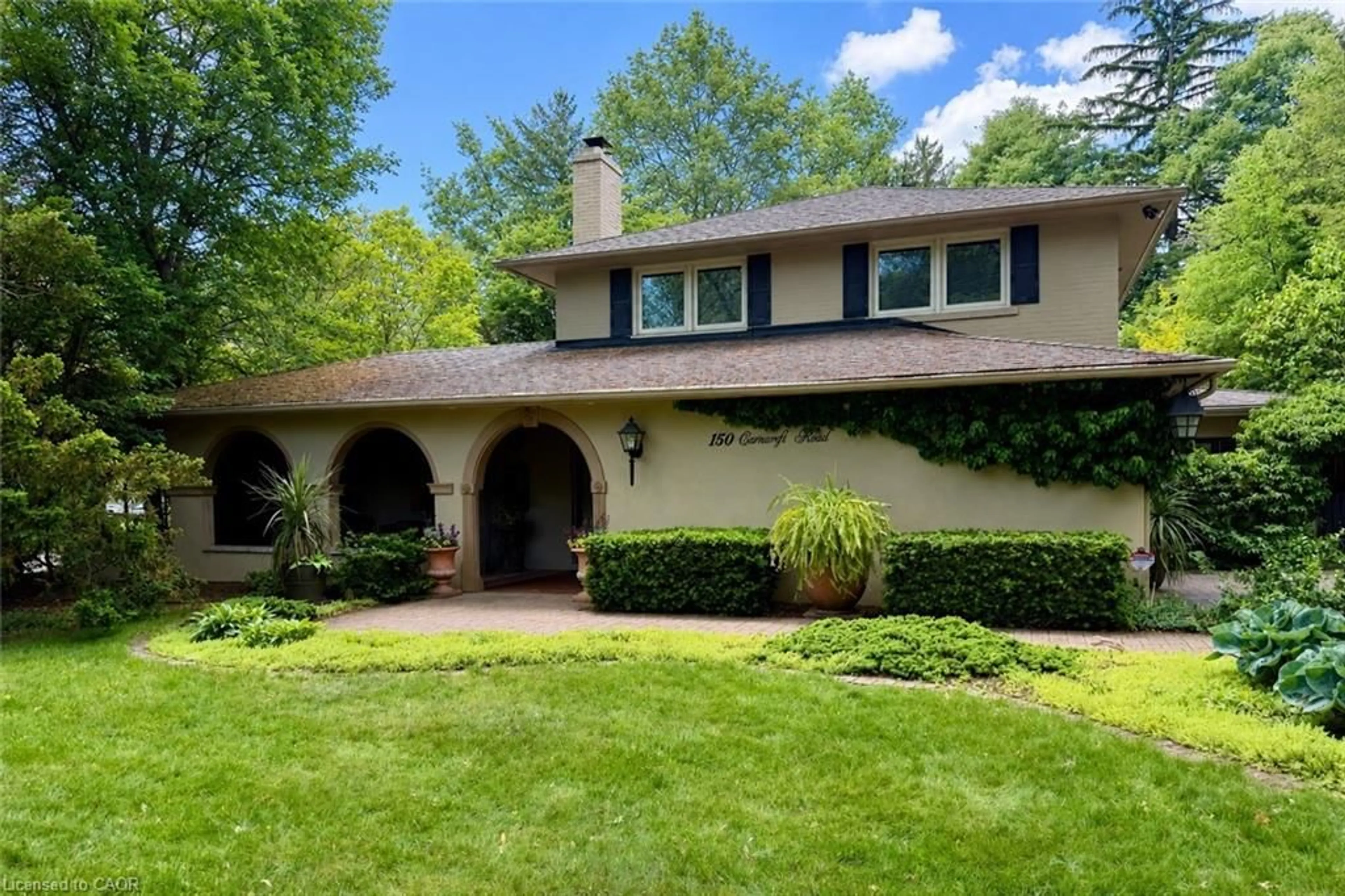Home with brick exterior material, street for 150 Cairncroft Rd, Oakville Ontario L6J 4L9