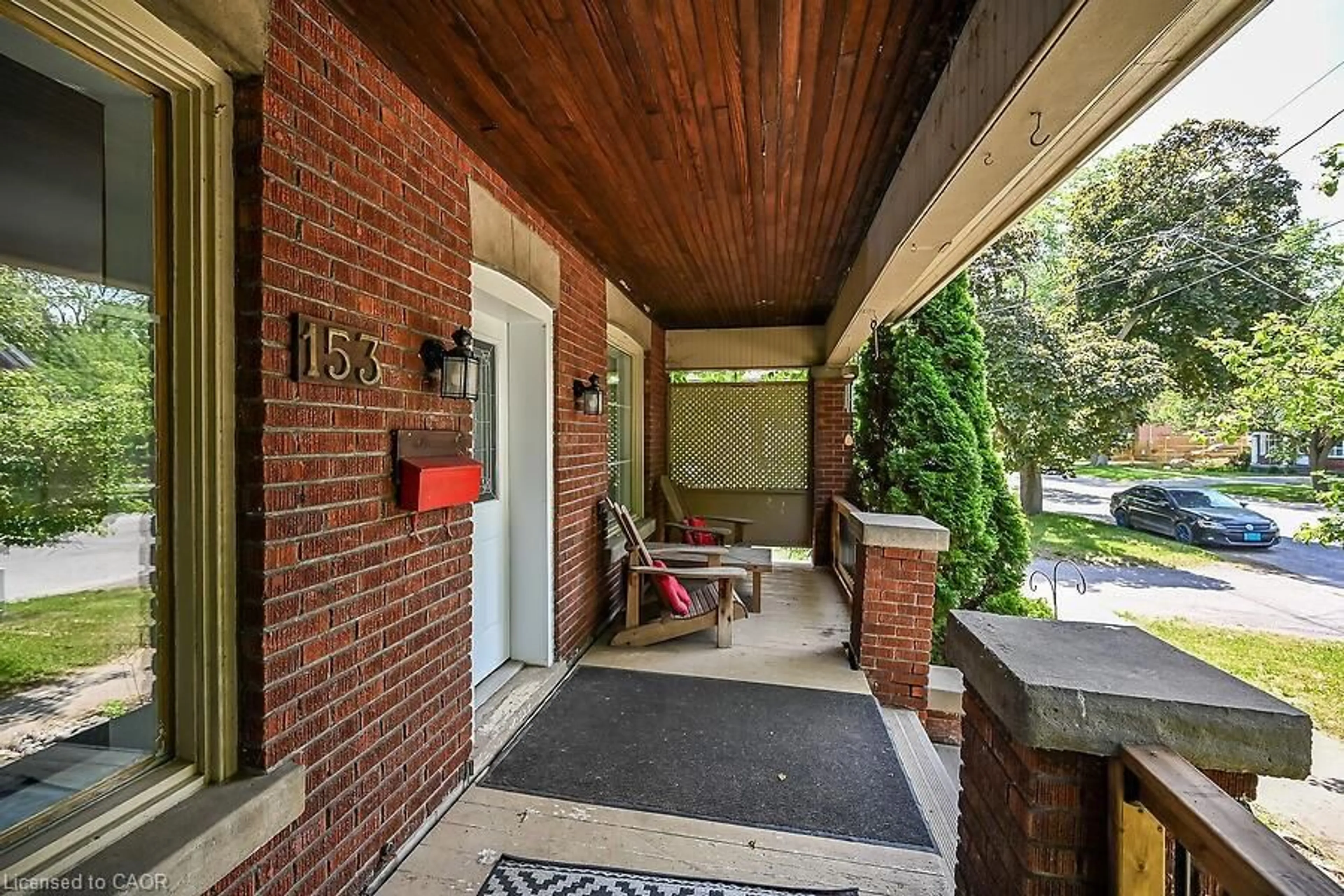 Patio, street for 153 Eagle Ave, Brantford Ontario N3S 1Z7