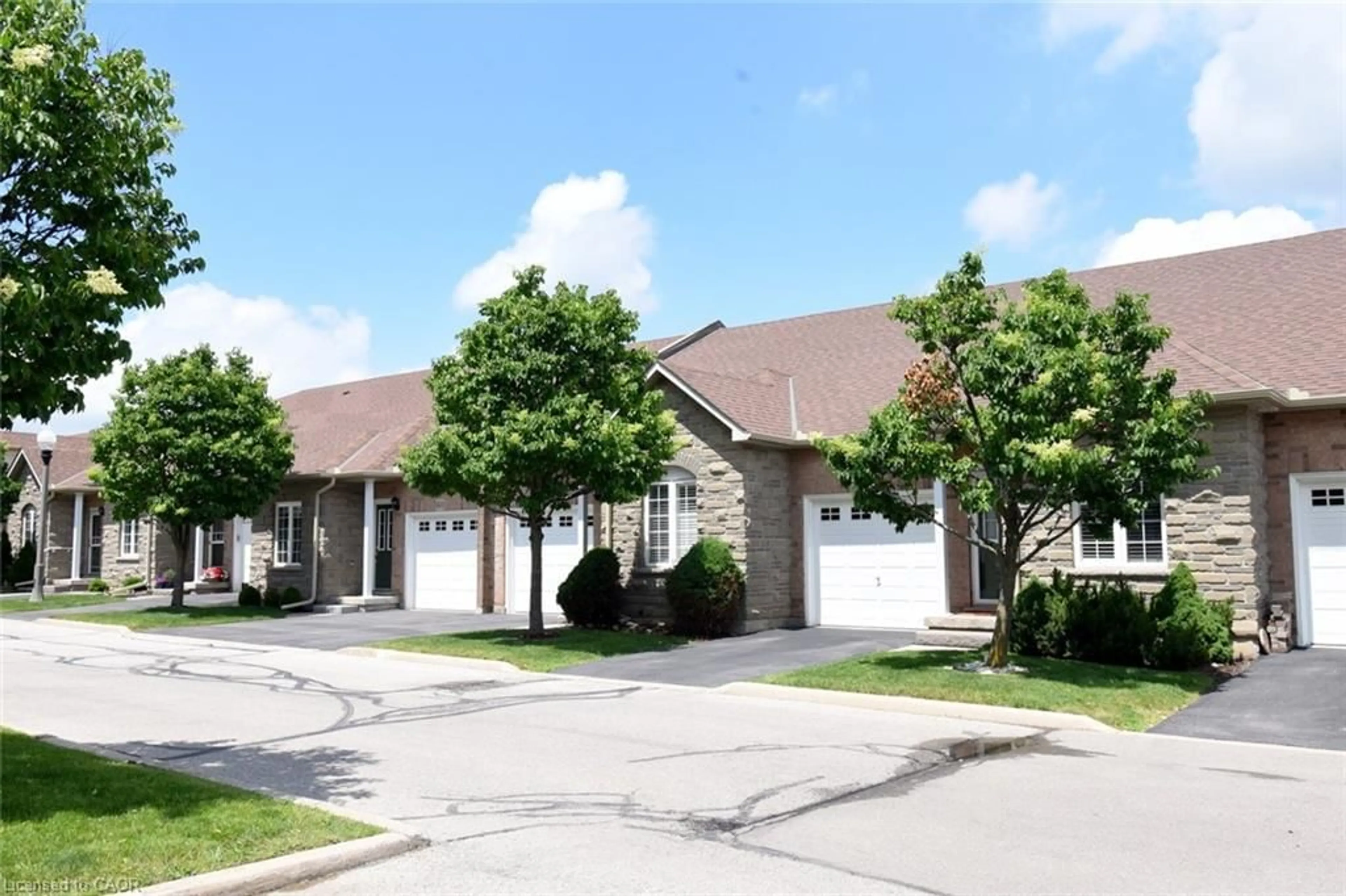 Unknown for 566 Southridge Dr #61, Hamilton Ontario L9C 7W5