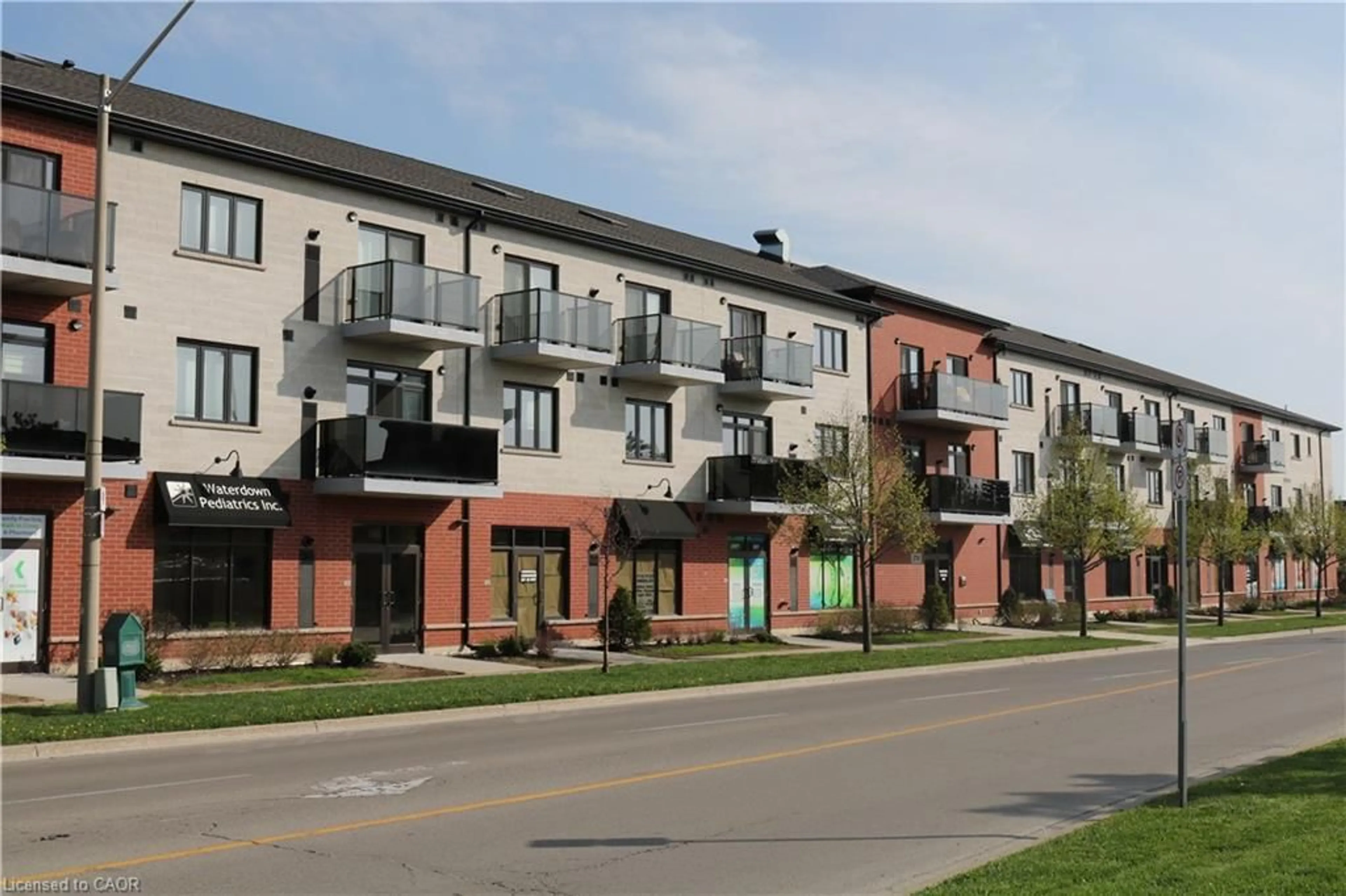Patio, street for 170 Rockhaven Lane #312, Waterdown Ontario L8B 1B5