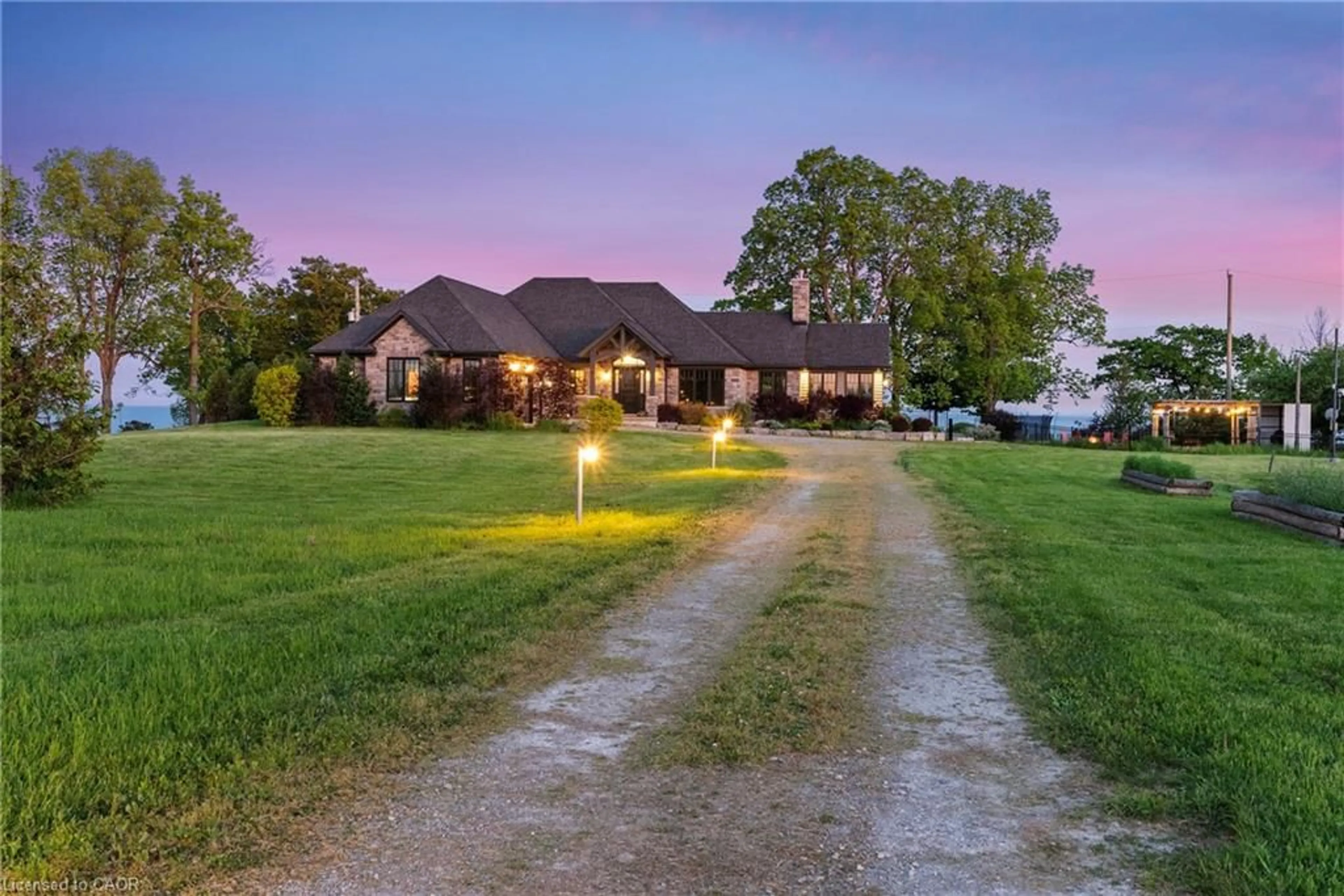 A pic from outside/outdoor area/front of a property/back of a property/a pic from drone, street for 515 Sandy Bay Rd, Dunnville Ontario N1A 2W6