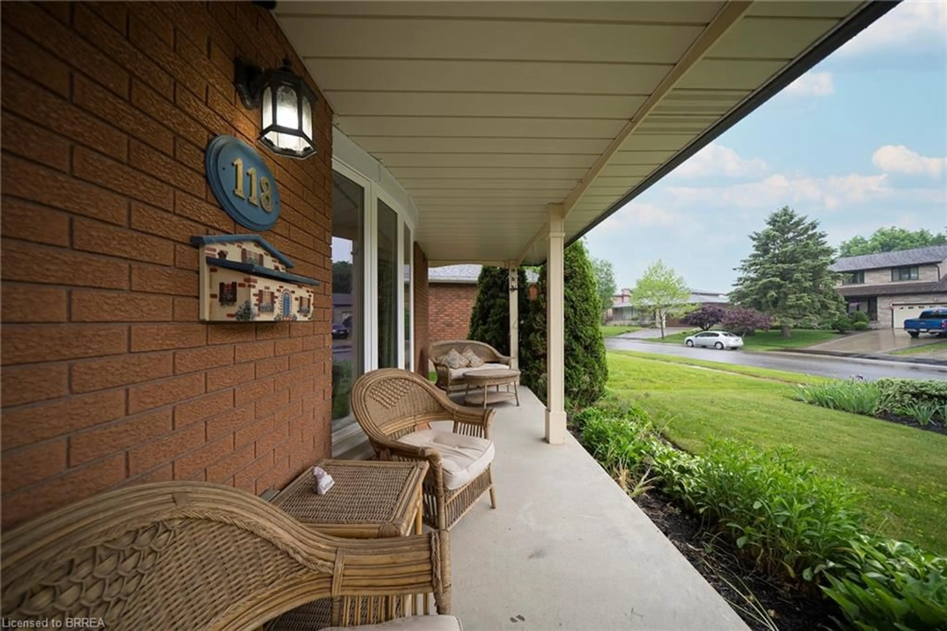 Patio, water/lake/river/ocean view for 118 Greenfield Rd, Brantford Ontario N3R 7C8