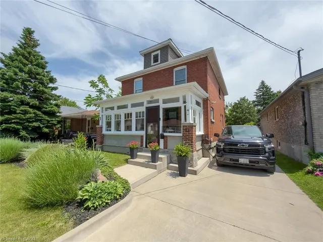 32 Lorne St, St. Catharines 3