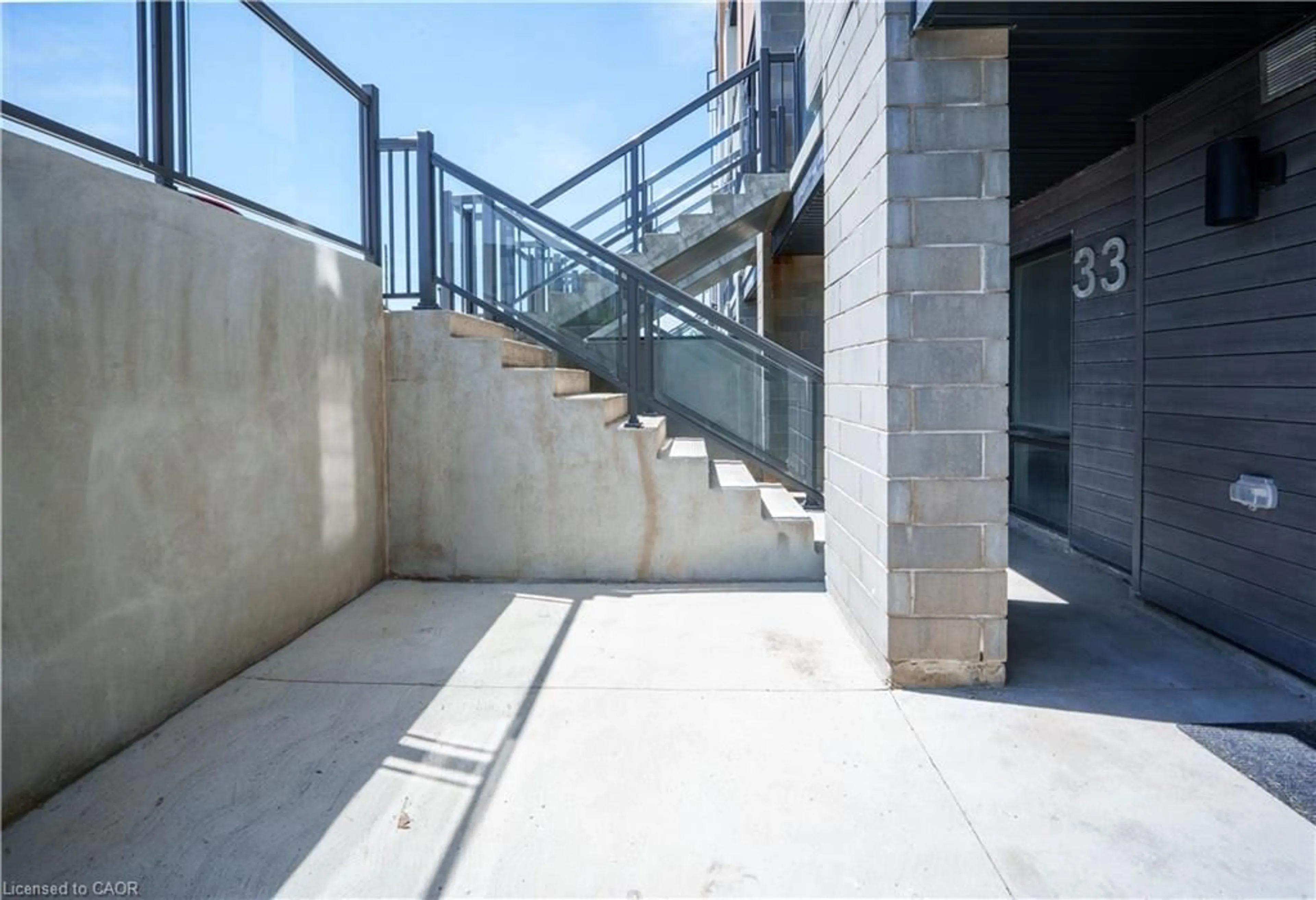 Patio, street for 142 Foamflower Pl #33, Waterloo Ontario N2V 0G9