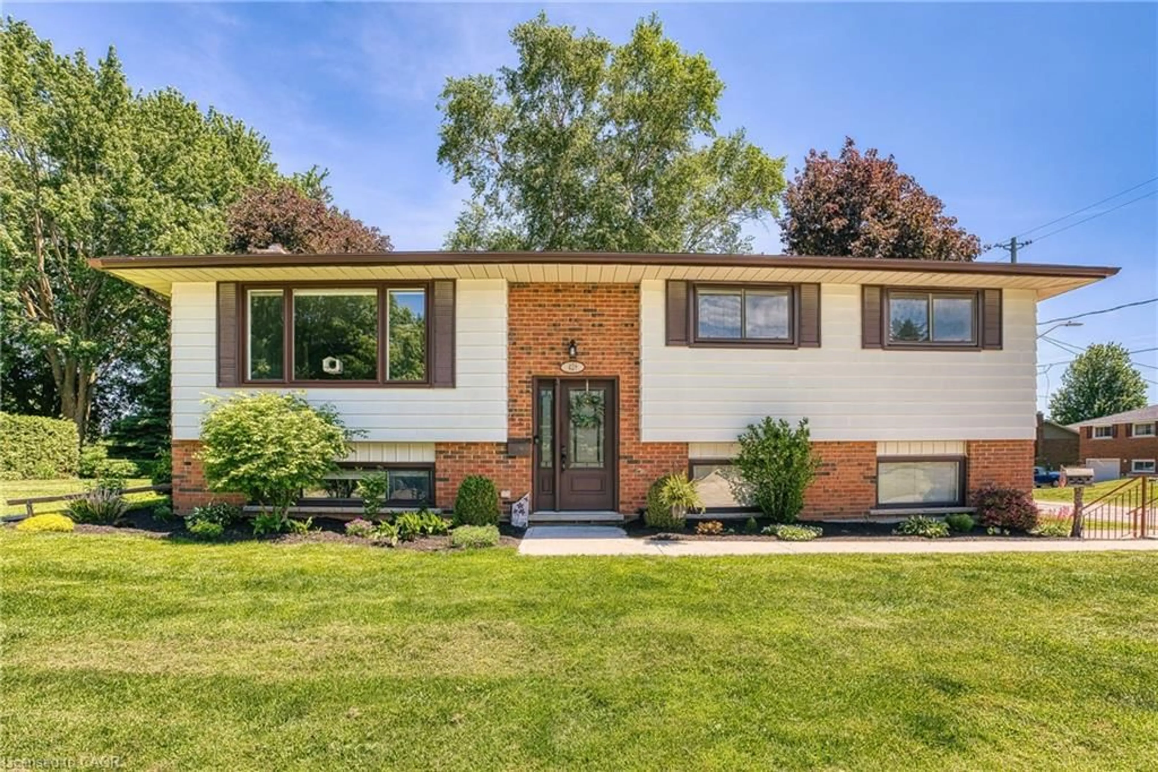 Home with brick exterior material, street for 428 Boyne Ave, Listowel Ontario N4W 3K4