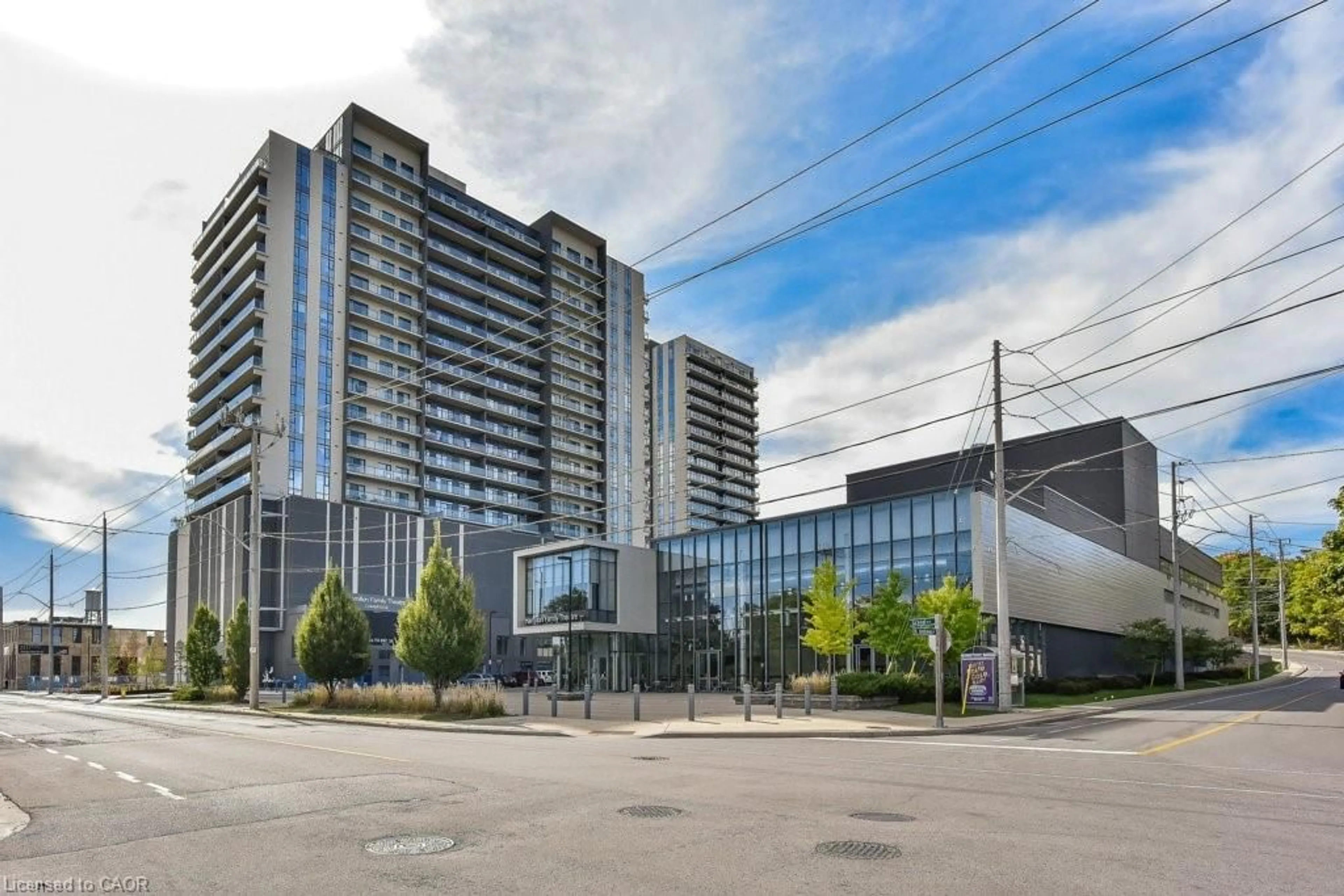 Indoor foyer for 50 Grand Ave #1604, Cambridge Ontario N1S 0C2