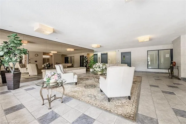 65 Westmount Rd #211, Waterloo 2