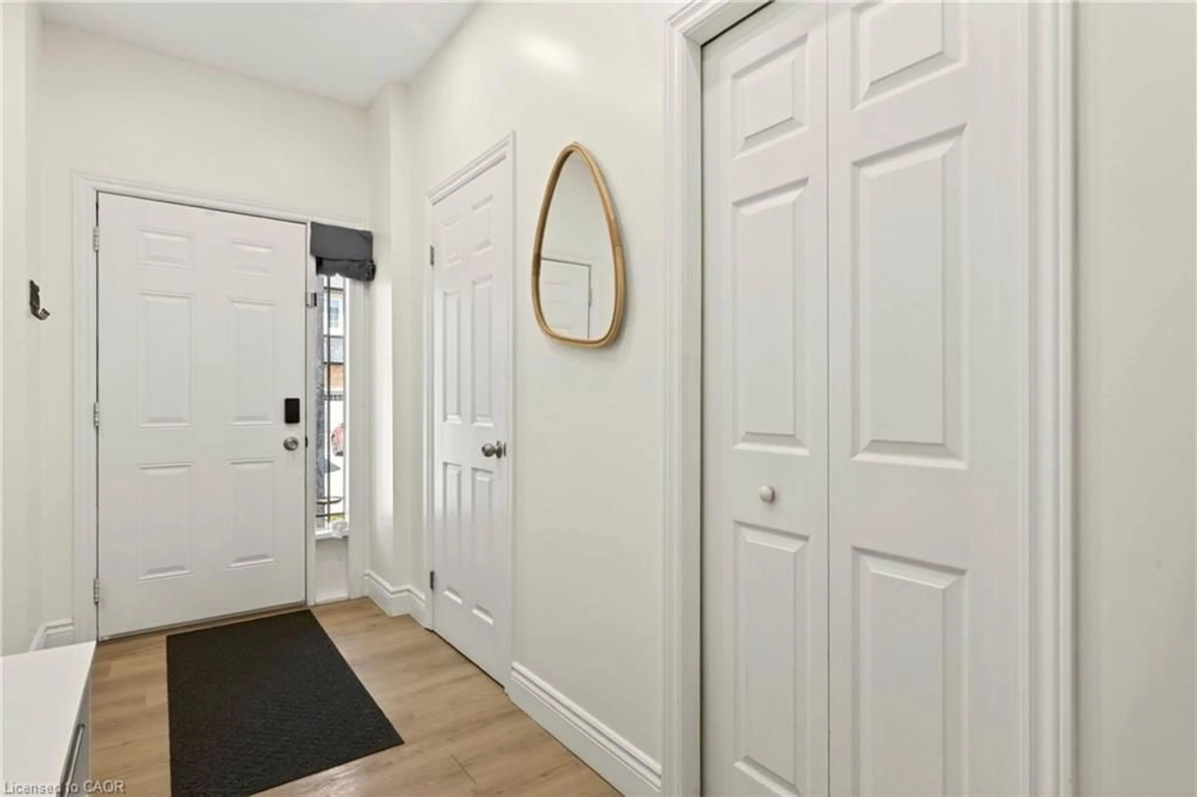 Indoor entryway for 9 Hampton Brook Way #30, Mount Hope Ontario L0R 1W0